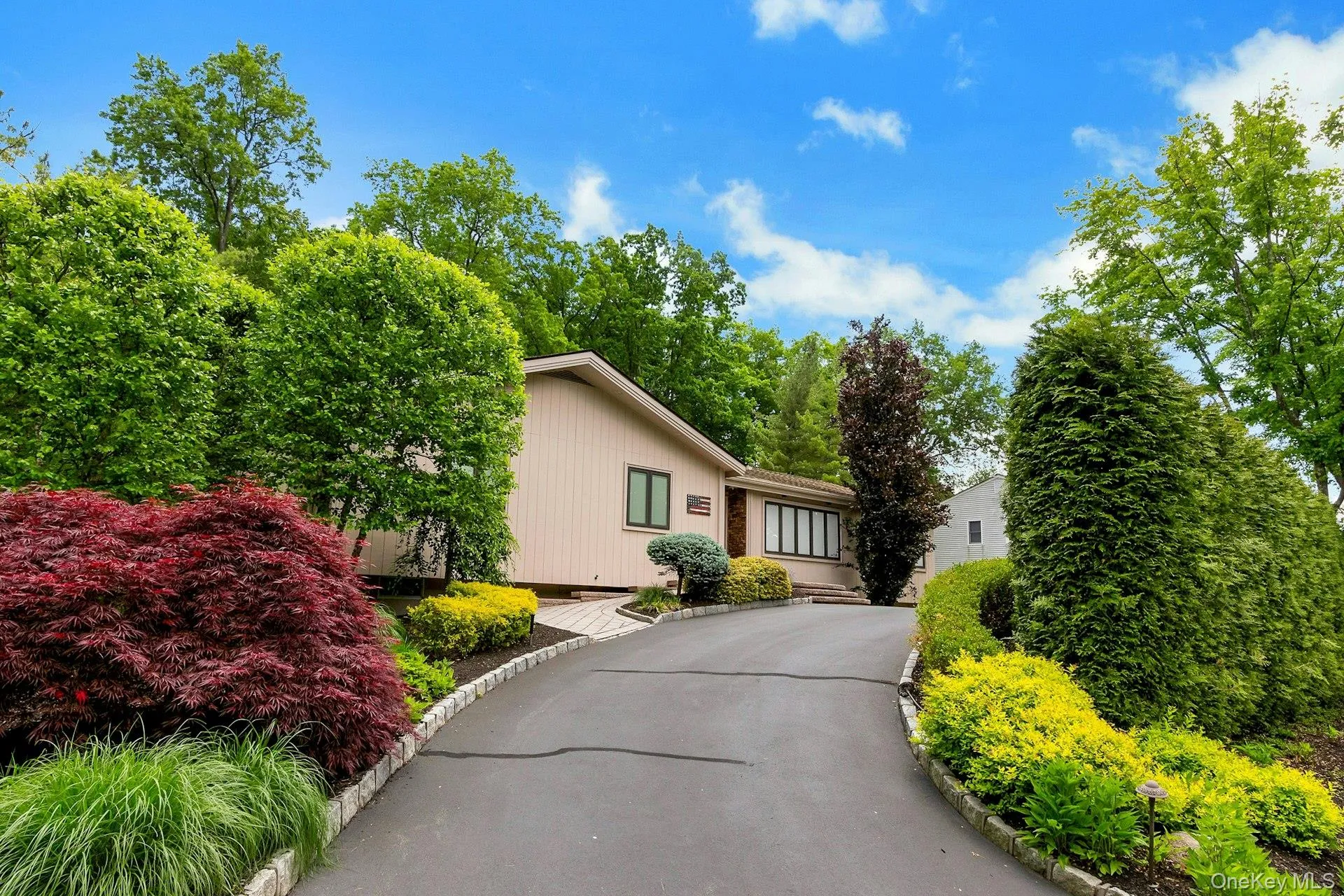9 Cranford Road, Clarkstown, NY, 4 Bedrooms Bedrooms, 11 Rooms Rooms,3 BathroomsBathrooms,Residential,For Rent,Cranford,0,1003766 9 Cranford Road, Clarkstown, NY, 4 Bedrooms Bedrooms, 11 Rooms Rooms,3 BathroomsBathrooms,Residential,For Rent,Cranford,0,1003766