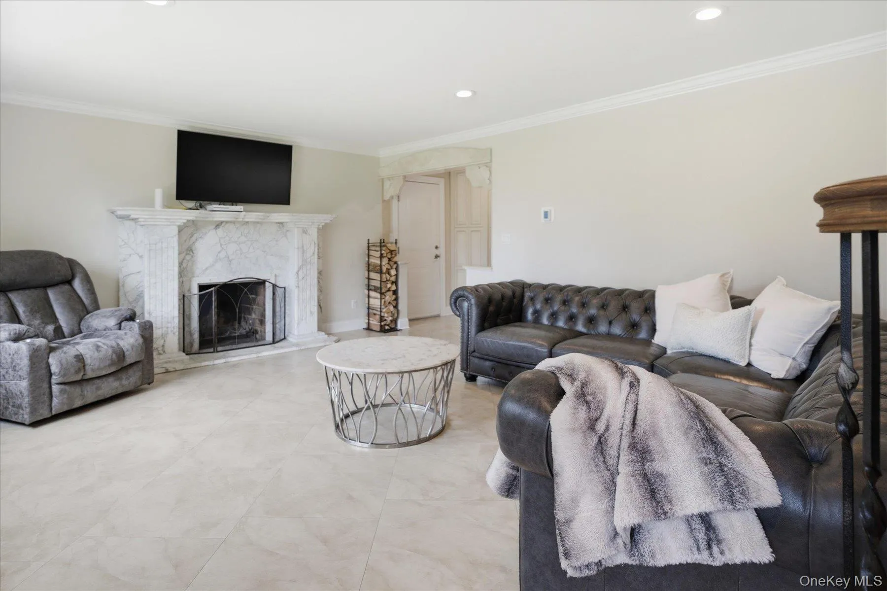 19 Gruber Drive, Glen Cove, NY, 3 Bedrooms Bedrooms, 7 Rooms Rooms,2 BathroomsBathrooms,Residential,For Rent,Gruber,0,1003769 19 Gruber Drive, Glen Cove, NY, 3 Bedrooms Bedrooms, 7 Rooms Rooms,2 BathroomsBathrooms,Residential,For Rent,Gruber,0,1003769