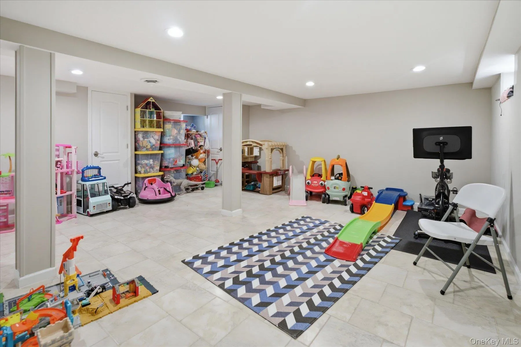 19 Gruber Drive, Glen Cove, NY, 3 Bedrooms Bedrooms, 7 Rooms Rooms,2 BathroomsBathrooms,Residential,For Rent,Gruber,0,1003769 19 Gruber Drive, Glen Cove, NY, 3 Bedrooms Bedrooms, 7 Rooms Rooms,2 BathroomsBathrooms,Residential,For Rent,Gruber,0,1003769