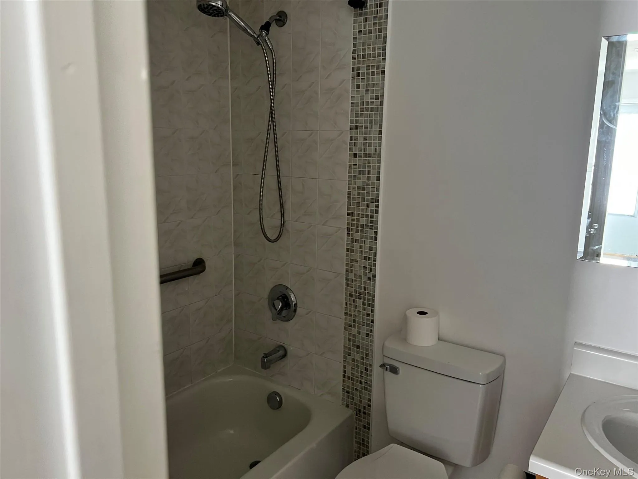 319 Beach 36th Street, New York, NY, 1 Bedroom Bedrooms, 4 Rooms Rooms,1 BathroomBathrooms,Residential Lease,For Rent,Beach 36th,0,1003777 319 Beach 36th Street, New York, NY, 1 Bedroom Bedrooms, 4 Rooms Rooms,1 BathroomBathrooms,Residential Lease,For Rent,Beach 36th,0,1003777