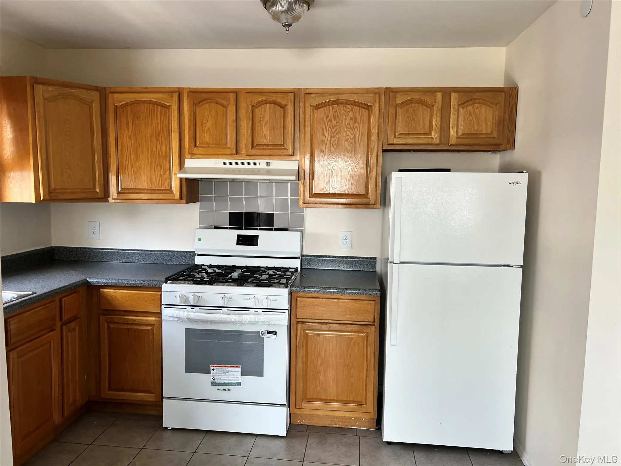 319 Beach 36th Street, New York, NY, 1 Bedroom Bedrooms, 4 Rooms Rooms,1 BathroomBathrooms,Residential Lease,For Rent,Beach 36th,0,1003777 319 Beach 36th Street, New York, NY, 1 Bedroom Bedrooms, 4 Rooms Rooms,1 BathroomBathrooms,Residential Lease,For Rent,Beach 36th,0,1003777