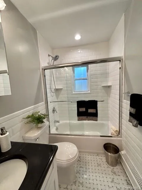 92 South Clinton Avenue, Islip, NY, 1 Bedroom Bedrooms, 4 Rooms Rooms,1 BathroomBathrooms,Residential Lease,For Rent,South Clinton,0,1003779 92 South Clinton Avenue, Islip, NY, 1 Bedroom Bedrooms, 4 Rooms Rooms,1 BathroomBathrooms,Residential Lease,For Rent,South Clinton,0,1003779