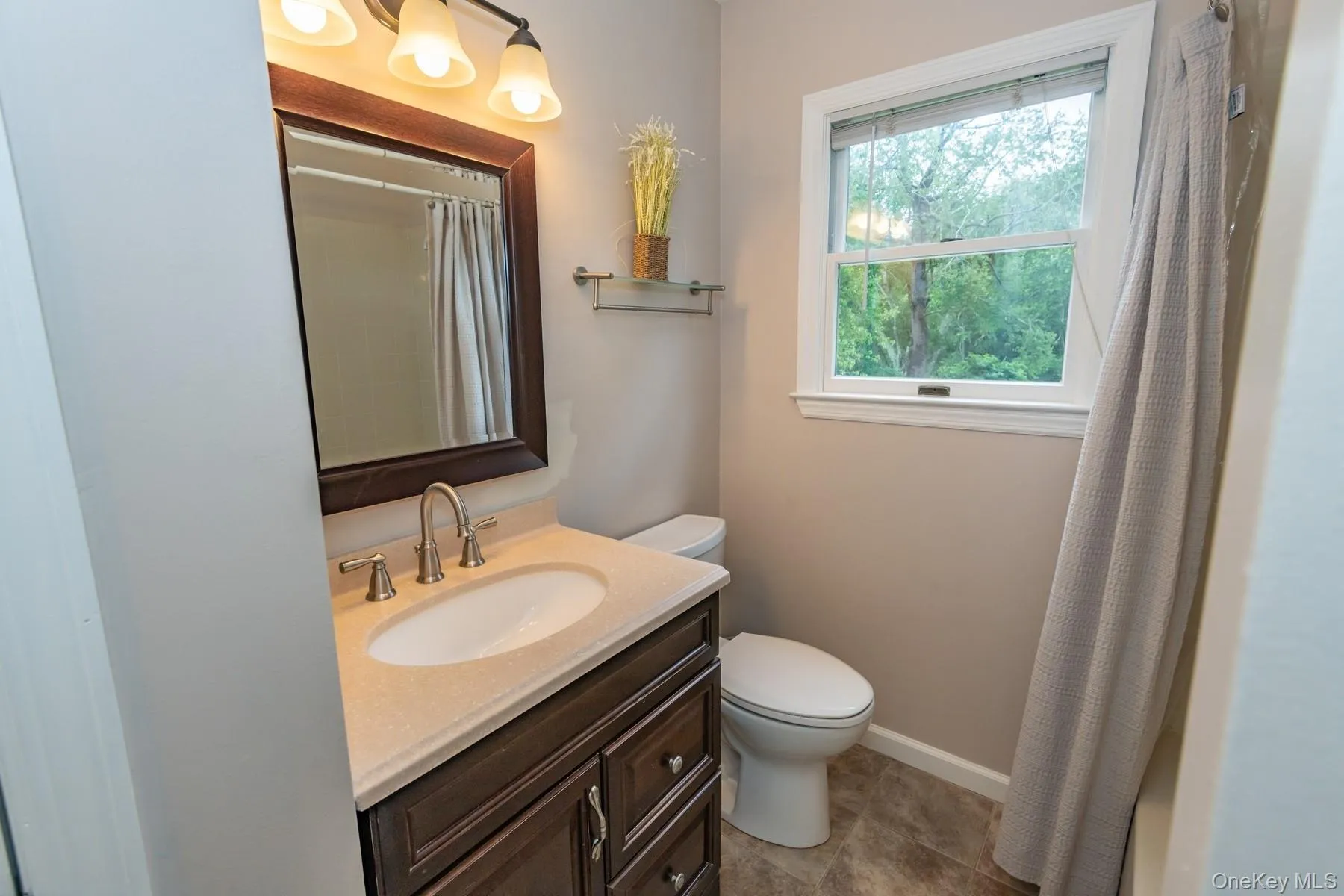 5 Hyler Drive, Southampton, NY, 3 Bedrooms Bedrooms, 7 Rooms Rooms,2 BathroomsBathrooms,Residential Lease,For Rent,Hyler,0,1003783 5 Hyler Drive, Southampton, NY, 3 Bedrooms Bedrooms, 7 Rooms Rooms,2 BathroomsBathrooms,Residential Lease,For Rent,Hyler,0,1003783