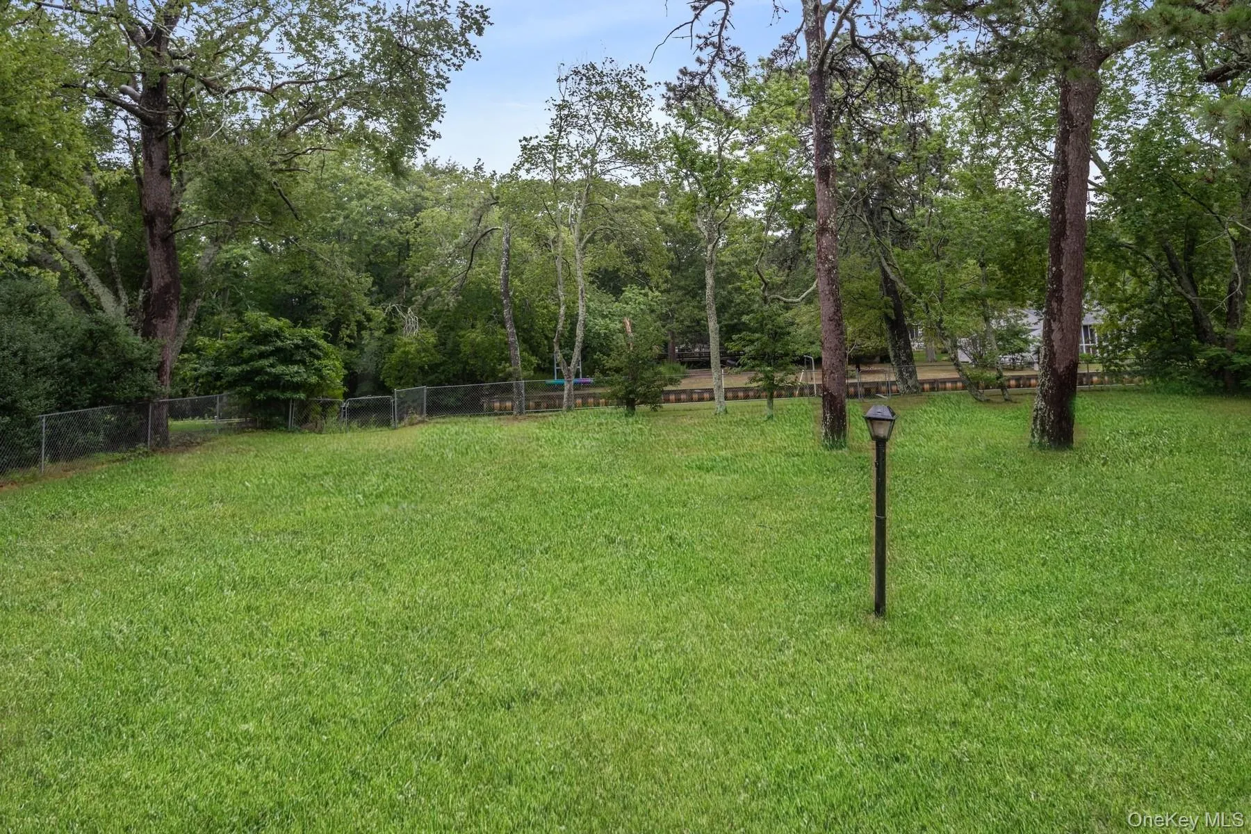 5 Hyler Drive, Southampton, NY, 3 Bedrooms Bedrooms, 7 Rooms Rooms,2 BathroomsBathrooms,Residential Lease,For Rent,Hyler,0,1003783 5 Hyler Drive, Southampton, NY, 3 Bedrooms Bedrooms, 7 Rooms Rooms,2 BathroomsBathrooms,Residential Lease,For Rent,Hyler,0,1003783