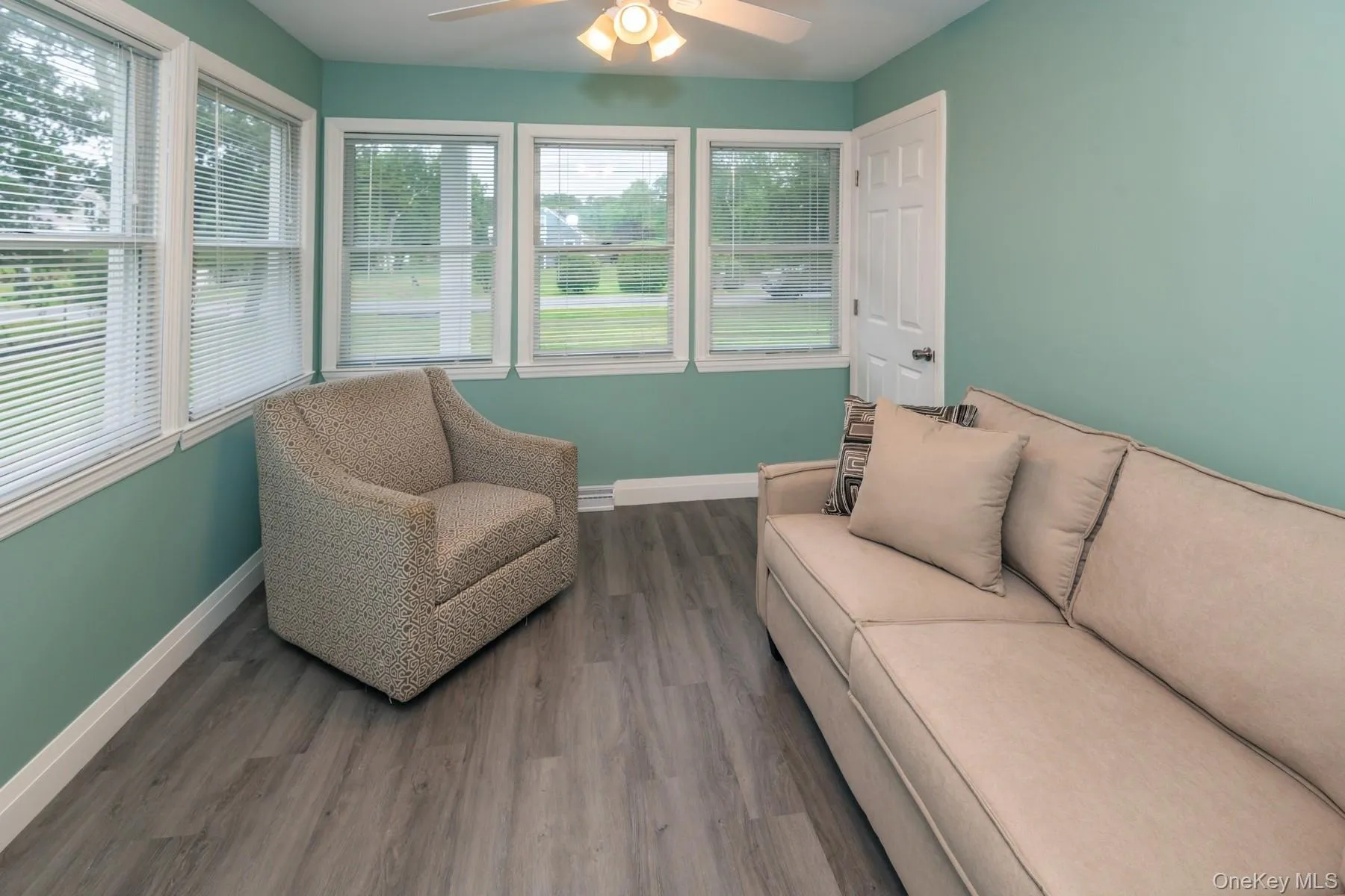 5 Hyler Drive, Southampton, NY, 3 Bedrooms Bedrooms, 7 Rooms Rooms,2 BathroomsBathrooms,Residential Lease,For Rent,Hyler,0,1003783 5 Hyler Drive, Southampton, NY, 3 Bedrooms Bedrooms, 7 Rooms Rooms,2 BathroomsBathrooms,Residential Lease,For Rent,Hyler,0,1003783
