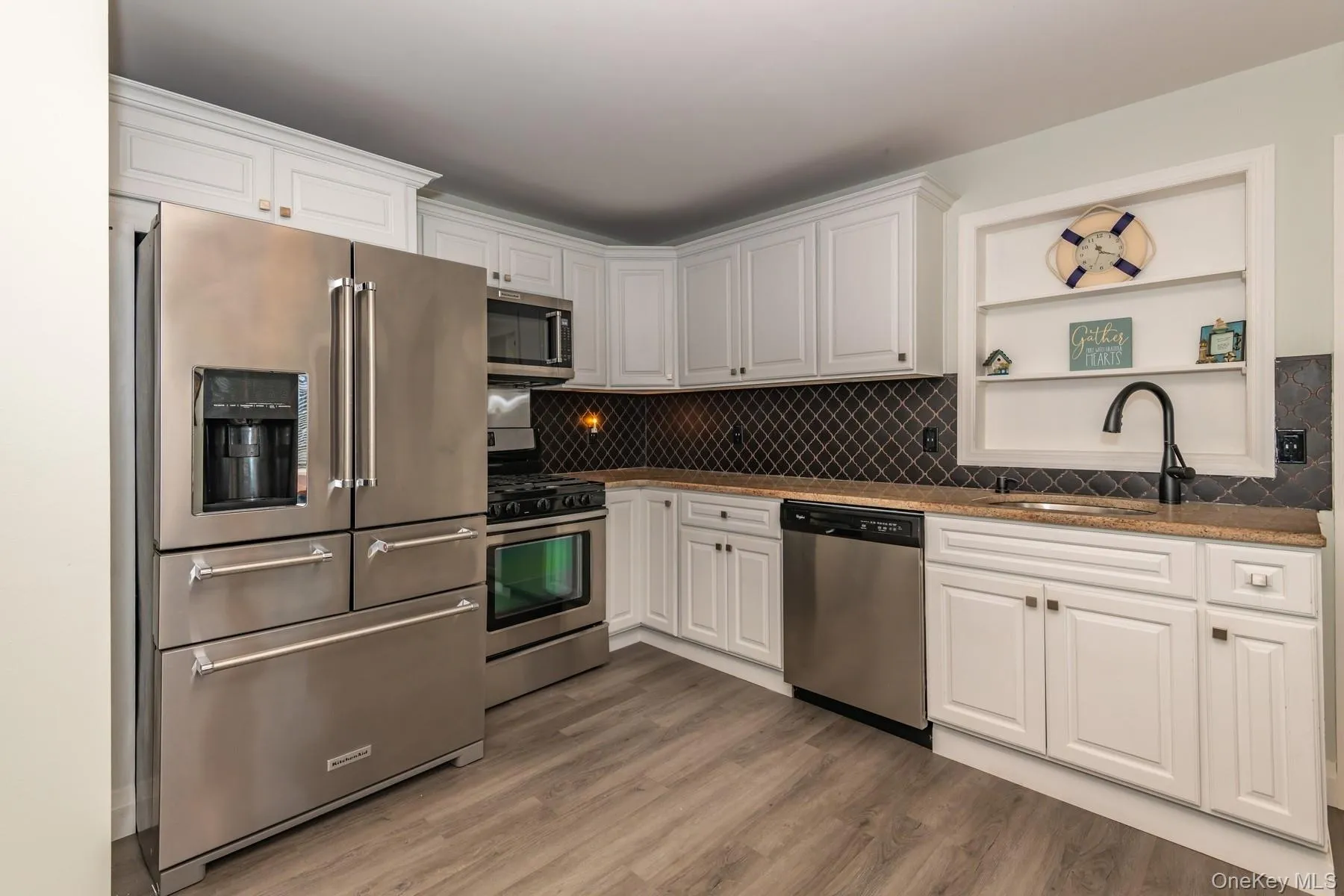 5 Hyler Drive, Southampton, NY, 3 Bedrooms Bedrooms, 7 Rooms Rooms,2 BathroomsBathrooms,Residential Lease,For Rent,Hyler,0,1003783 5 Hyler Drive, Southampton, NY, 3 Bedrooms Bedrooms, 7 Rooms Rooms,2 BathroomsBathrooms,Residential Lease,For Rent,Hyler,0,1003783