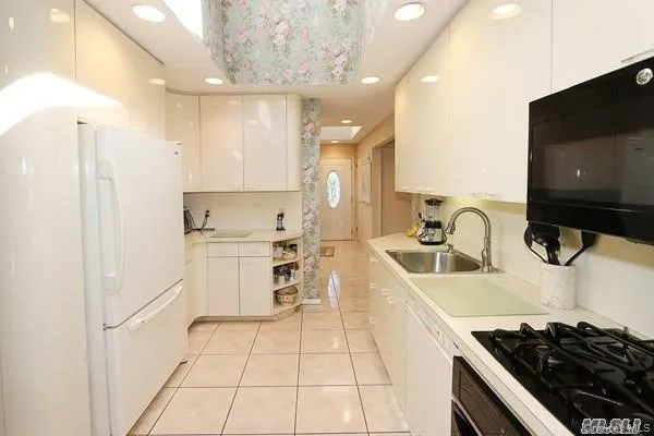 46 Marian Lane, Oyster Bay, NY, 3 Bedrooms Bedrooms, 8 Rooms Rooms,2 BathroomsBathrooms,Residential Lease,For Rent,Marian,0,1003785 46 Marian Lane, Oyster Bay, NY, 3 Bedrooms Bedrooms, 8 Rooms Rooms,2 BathroomsBathrooms,Residential Lease,For Rent,Marian,0,1003785