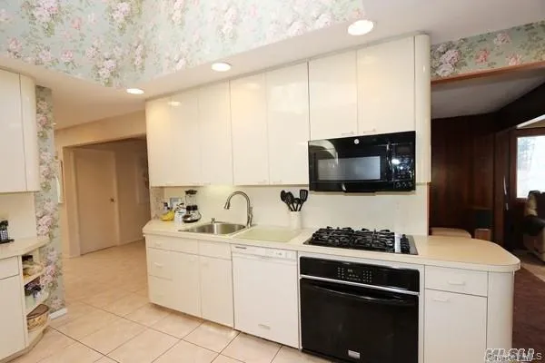 46 Marian Lane, Oyster Bay, NY, 3 Bedrooms Bedrooms, 8 Rooms Rooms,2 BathroomsBathrooms,Residential Lease,For Rent,Marian,0,1003785 46 Marian Lane, Oyster Bay, NY, 3 Bedrooms Bedrooms, 8 Rooms Rooms,2 BathroomsBathrooms,Residential Lease,For Rent,Marian,0,1003785