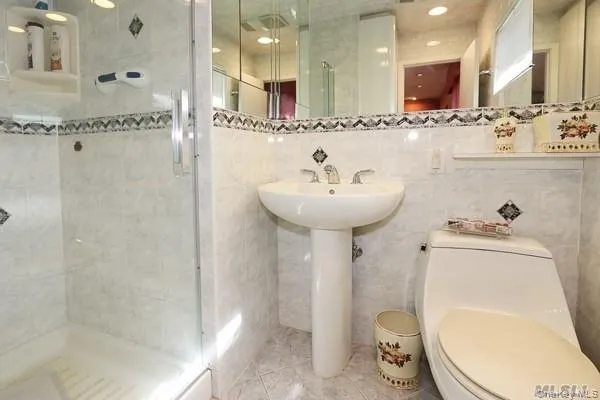 46 Marian Lane, Oyster Bay, NY, 3 Bedrooms Bedrooms, 8 Rooms Rooms,2 BathroomsBathrooms,Residential Lease,For Rent,Marian,0,1003785 46 Marian Lane, Oyster Bay, NY, 3 Bedrooms Bedrooms, 8 Rooms Rooms,2 BathroomsBathrooms,Residential Lease,For Rent,Marian,0,1003785