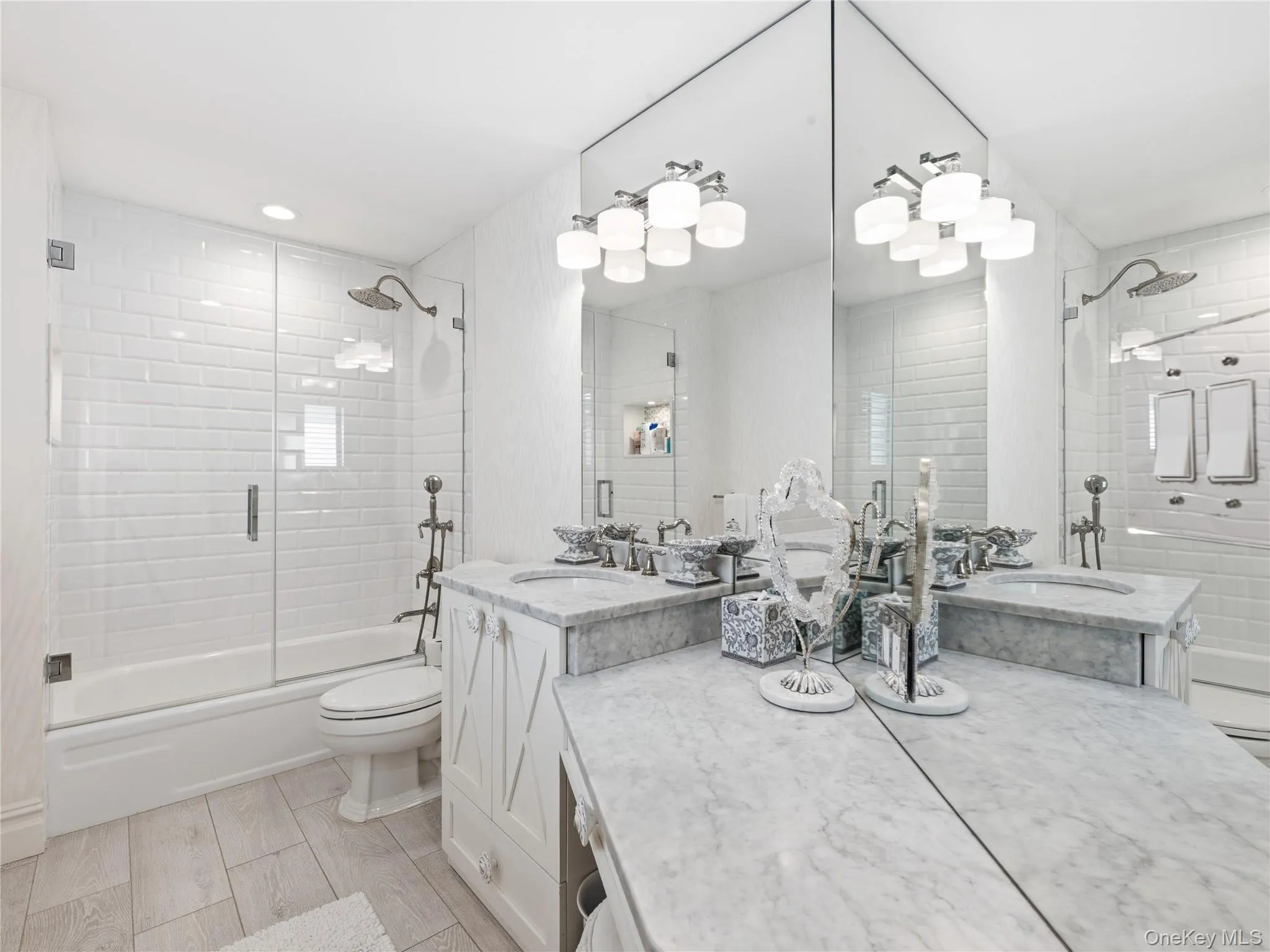 Full Bath Full Bath