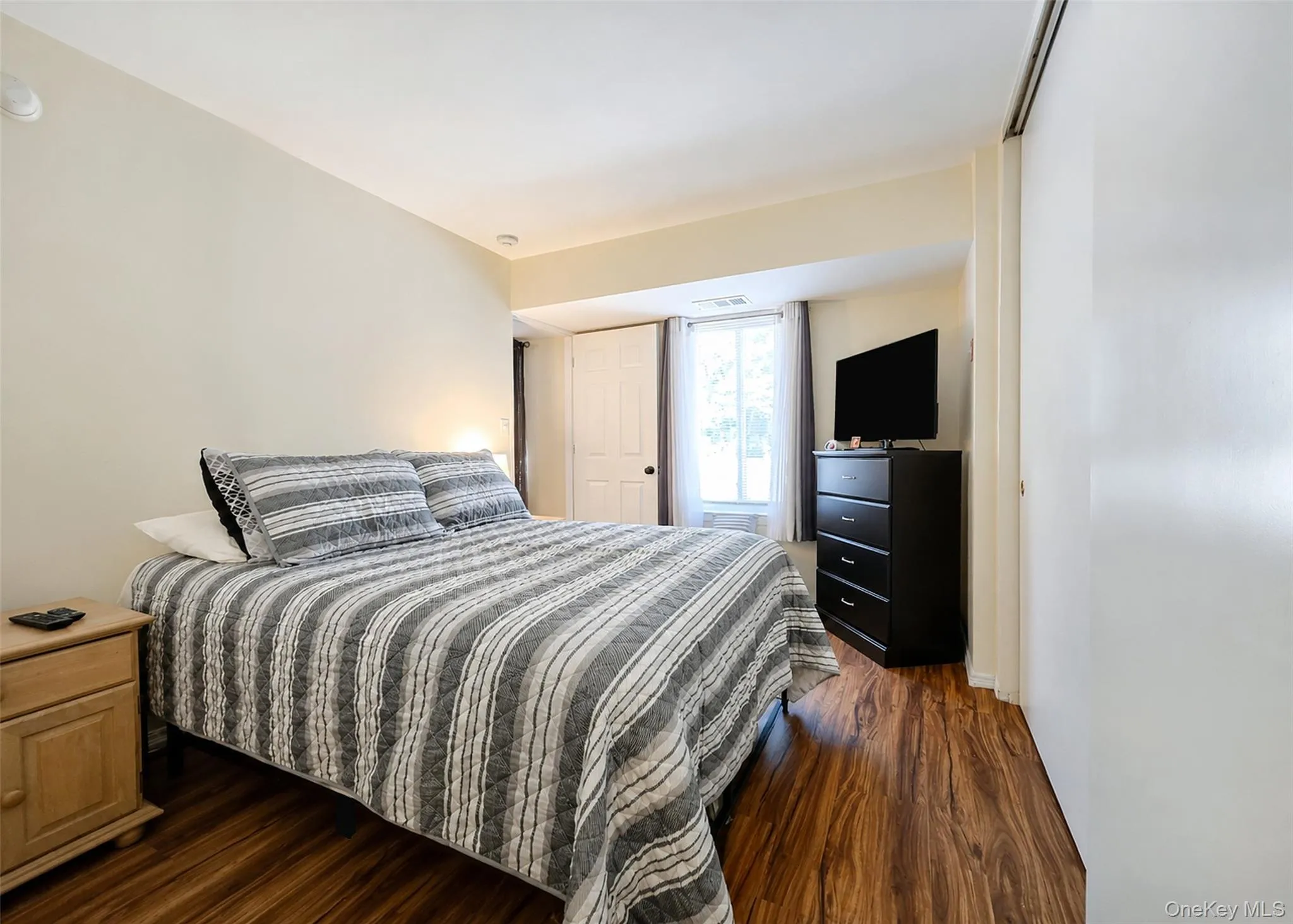 9 Navajo Court, Brookhaven, NY, 1 Bedroom Bedrooms, 3 Rooms Rooms,1 BathroomBathrooms,Residential,For Rent,Navajo,0,1003788 9 Navajo Court, Brookhaven, NY, 1 Bedroom Bedrooms, 3 Rooms Rooms,1 BathroomBathrooms,Residential,For Rent,Navajo,0,1003788