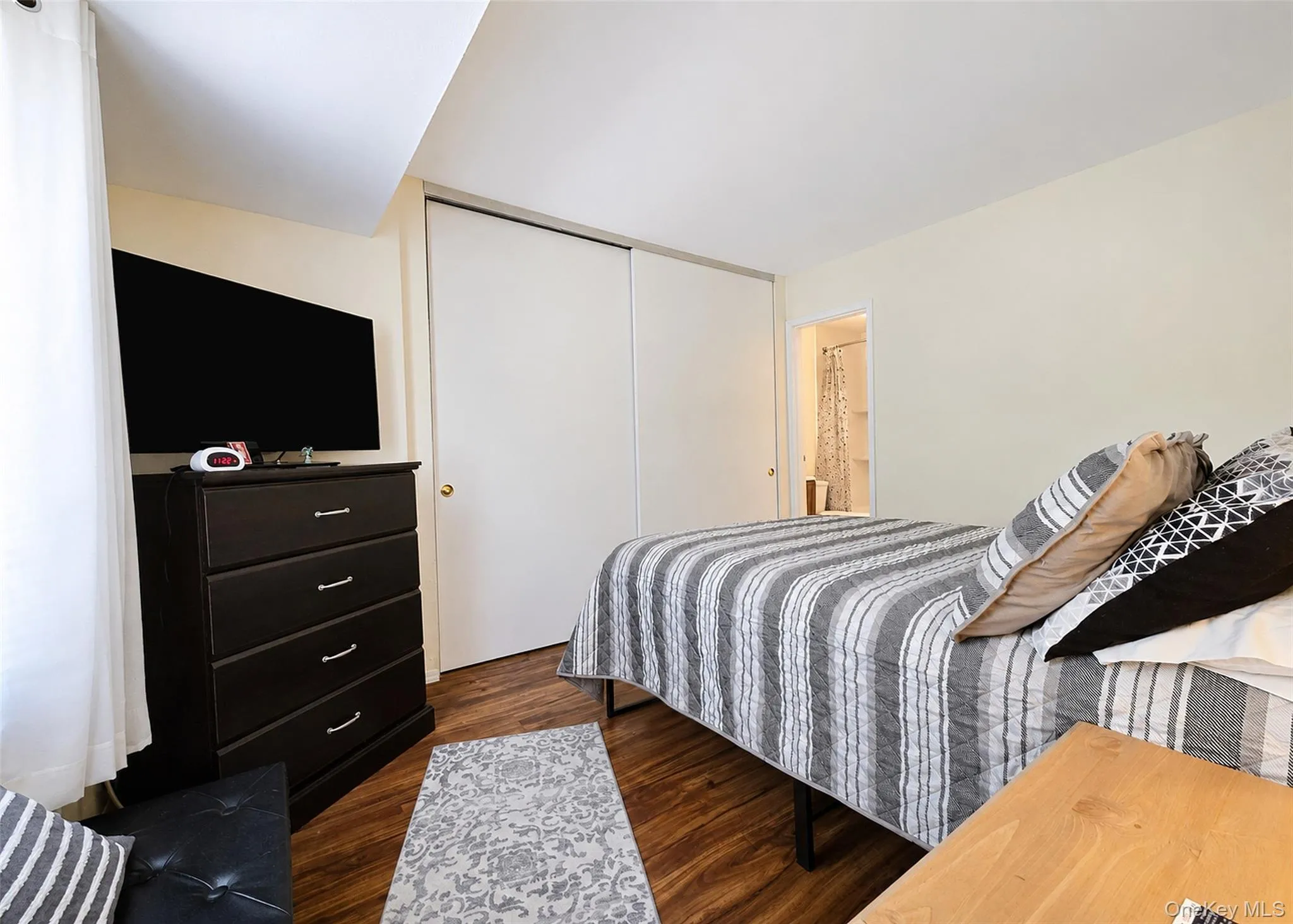 9 Navajo Court, Brookhaven, NY, 1 Bedroom Bedrooms, 3 Rooms Rooms,1 BathroomBathrooms,Residential,For Rent,Navajo,0,1003788 9 Navajo Court, Brookhaven, NY, 1 Bedroom Bedrooms, 3 Rooms Rooms,1 BathroomBathrooms,Residential,For Rent,Navajo,0,1003788