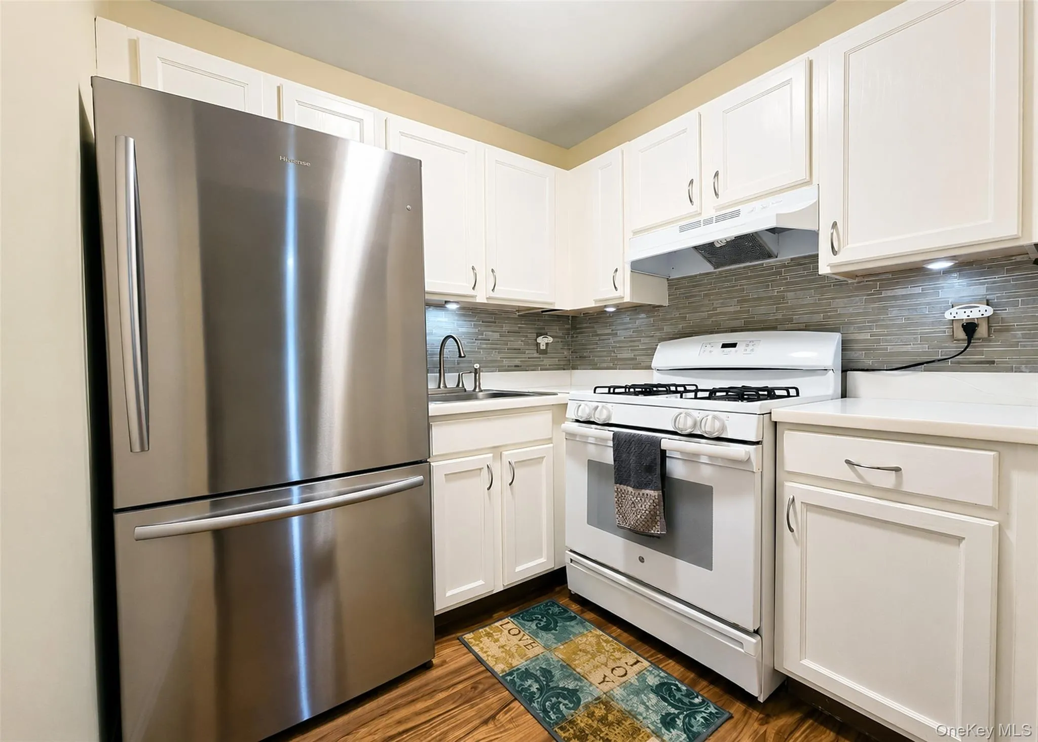 9 Navajo Court, Brookhaven, NY, 1 Bedroom Bedrooms, 3 Rooms Rooms,1 BathroomBathrooms,Residential,For Rent,Navajo,0,1003788 9 Navajo Court, Brookhaven, NY, 1 Bedroom Bedrooms, 3 Rooms Rooms,1 BathroomBathrooms,Residential,For Rent,Navajo,0,1003788