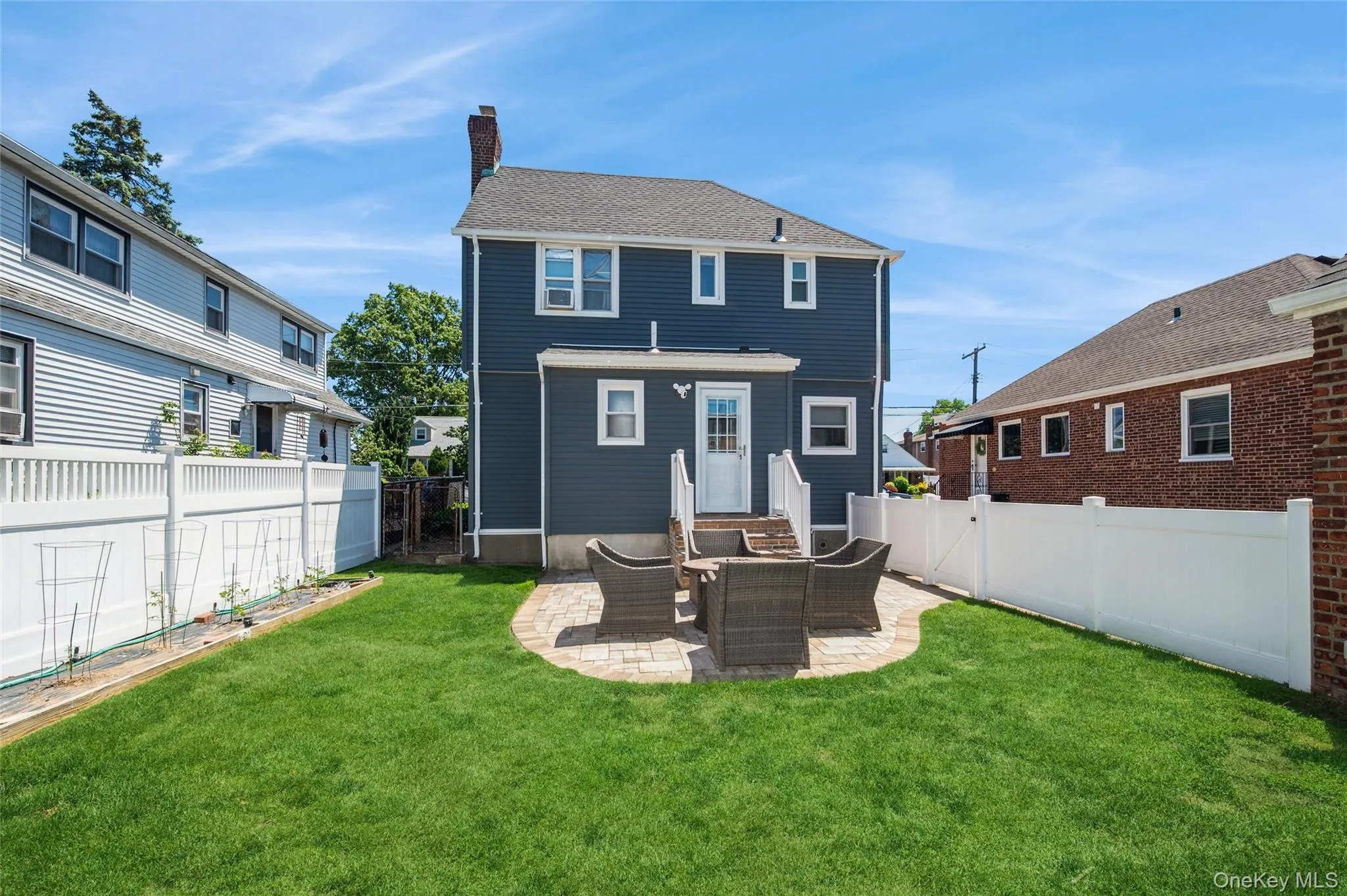 24 Commonwealth Street, Hempstead, NY, 3 Bedrooms Bedrooms, 6 Rooms Rooms,2 BathroomsBathrooms,Residential,For Rent,Commonwealth,0,1003789 24 Commonwealth Street, Hempstead, NY, 3 Bedrooms Bedrooms, 6 Rooms Rooms,2 BathroomsBathrooms,Residential,For Rent,Commonwealth,0,1003789