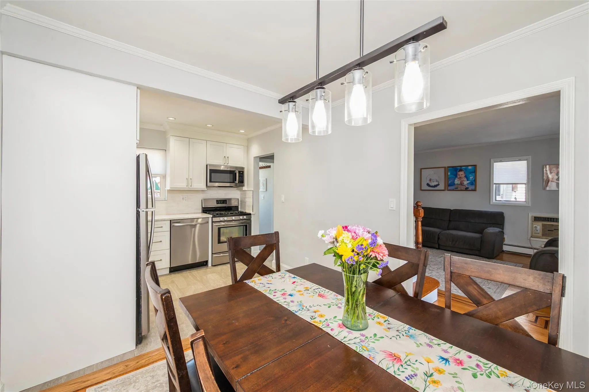 24 Commonwealth Street, Hempstead, NY, 3 Bedrooms Bedrooms, 6 Rooms Rooms,2 BathroomsBathrooms,Residential,For Rent,Commonwealth,0,1003789 24 Commonwealth Street, Hempstead, NY, 3 Bedrooms Bedrooms, 6 Rooms Rooms,2 BathroomsBathrooms,Residential,For Rent,Commonwealth,0,1003789