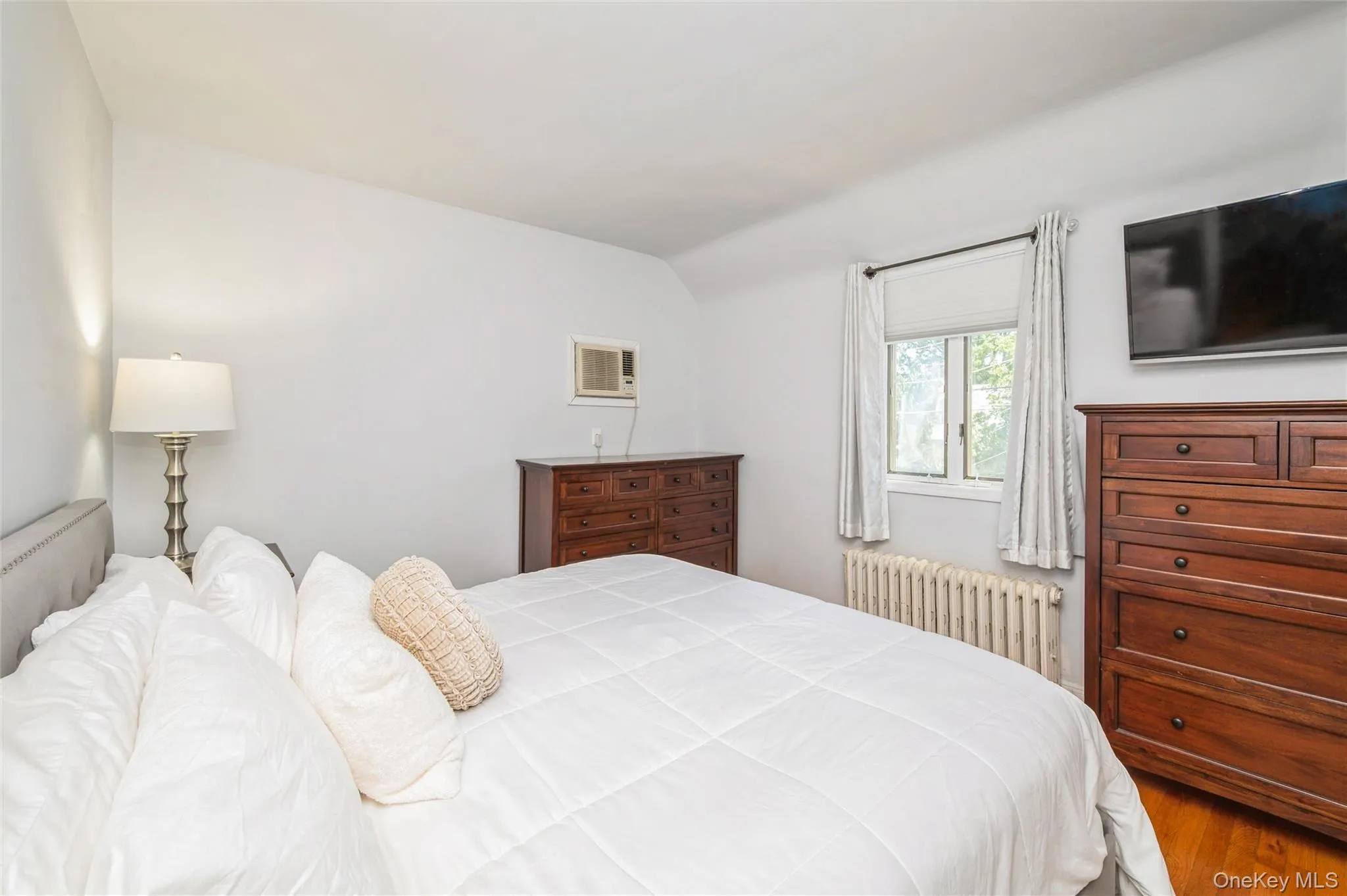 24 Commonwealth Street, Hempstead, NY, 3 Bedrooms Bedrooms, 6 Rooms Rooms,2 BathroomsBathrooms,Residential,For Rent,Commonwealth,0,1003789 24 Commonwealth Street, Hempstead, NY, 3 Bedrooms Bedrooms, 6 Rooms Rooms,2 BathroomsBathrooms,Residential,For Rent,Commonwealth,0,1003789