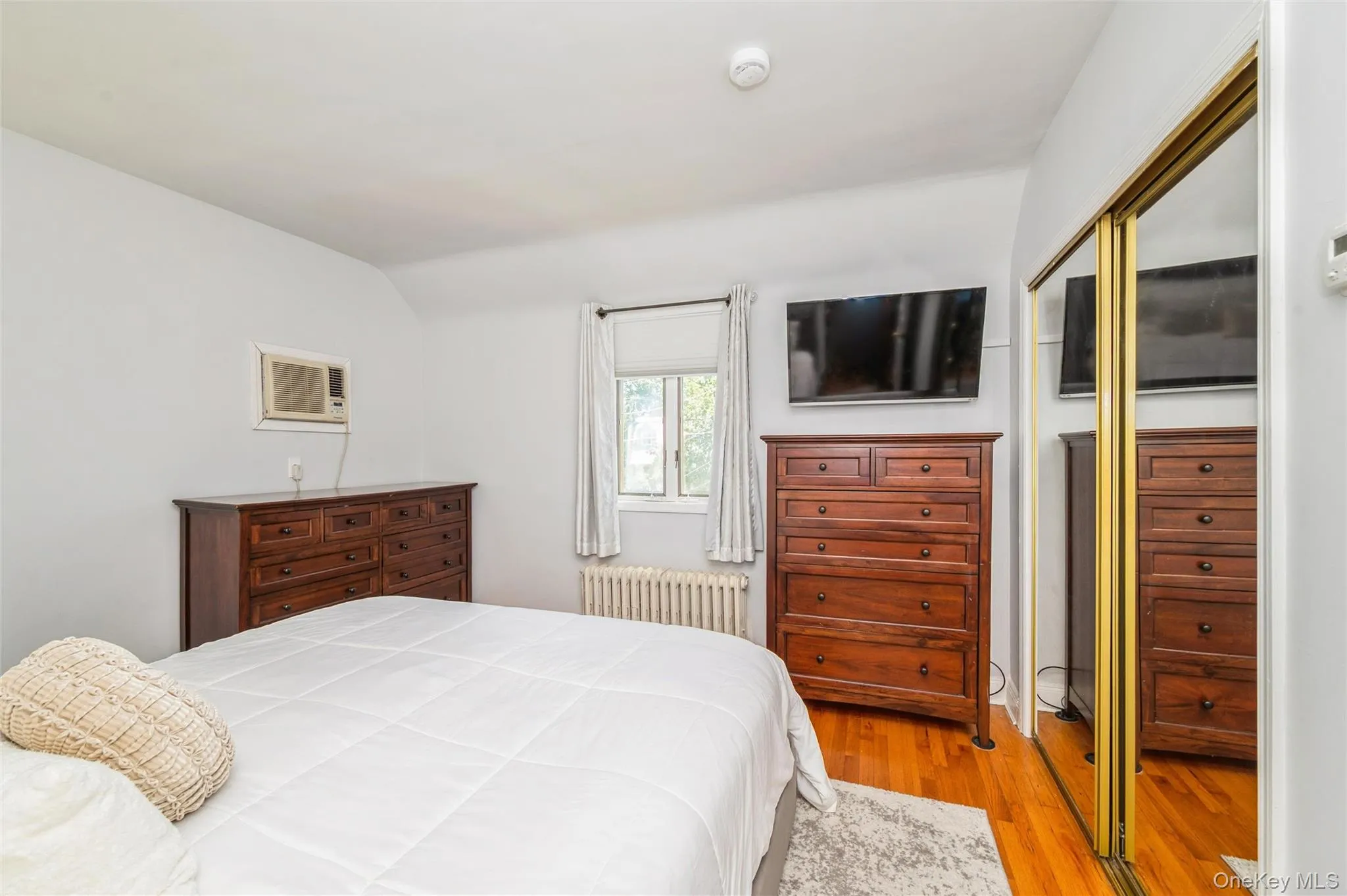 24 Commonwealth Street, Hempstead, NY, 3 Bedrooms Bedrooms, 6 Rooms Rooms,2 BathroomsBathrooms,Residential,For Rent,Commonwealth,0,1003789 24 Commonwealth Street, Hempstead, NY, 3 Bedrooms Bedrooms, 6 Rooms Rooms,2 BathroomsBathrooms,Residential,For Rent,Commonwealth,0,1003789
