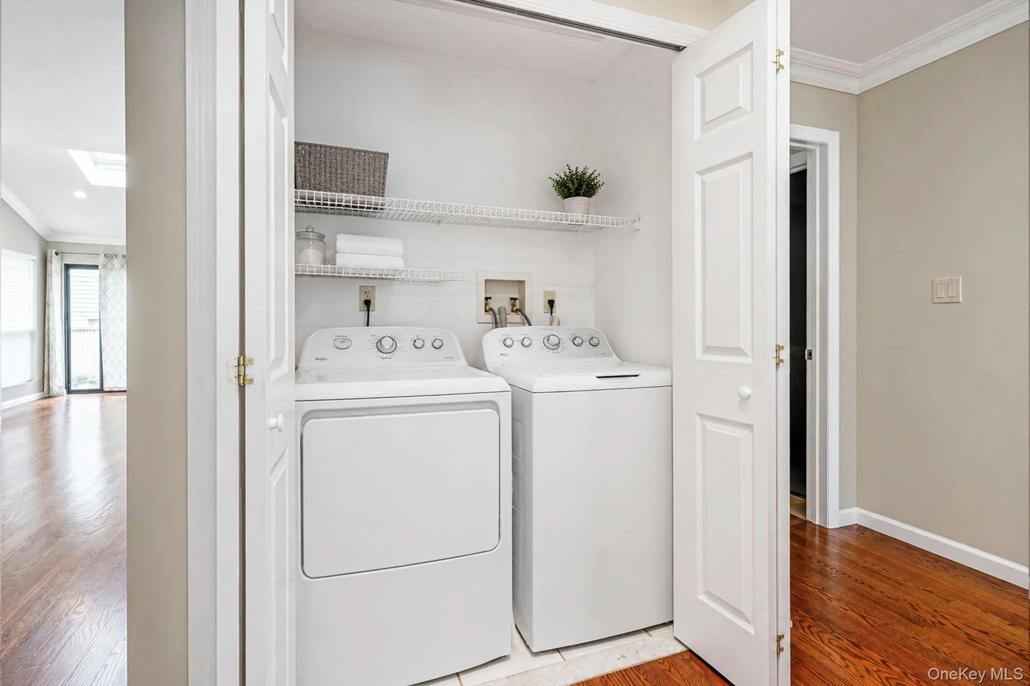 19 The Circle, Oyster Bay, NY, 2 Bedrooms Bedrooms, 5 Rooms Rooms,2 BathroomsBathrooms,Residential,For Rent,The Circle,0,1003795 19 The Circle, Oyster Bay, NY, 2 Bedrooms Bedrooms, 5 Rooms Rooms,2 BathroomsBathrooms,Residential,For Rent,The Circle,0,1003795