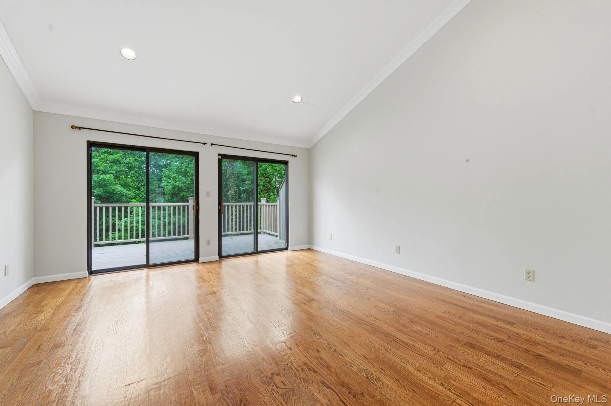 19 The Circle, Oyster Bay, NY, 2 Bedrooms Bedrooms, 5 Rooms Rooms,2 BathroomsBathrooms,Residential,For Rent,The Circle,0,1003795 19 The Circle, Oyster Bay, NY, 2 Bedrooms Bedrooms, 5 Rooms Rooms,2 BathroomsBathrooms,Residential,For Rent,The Circle,0,1003795