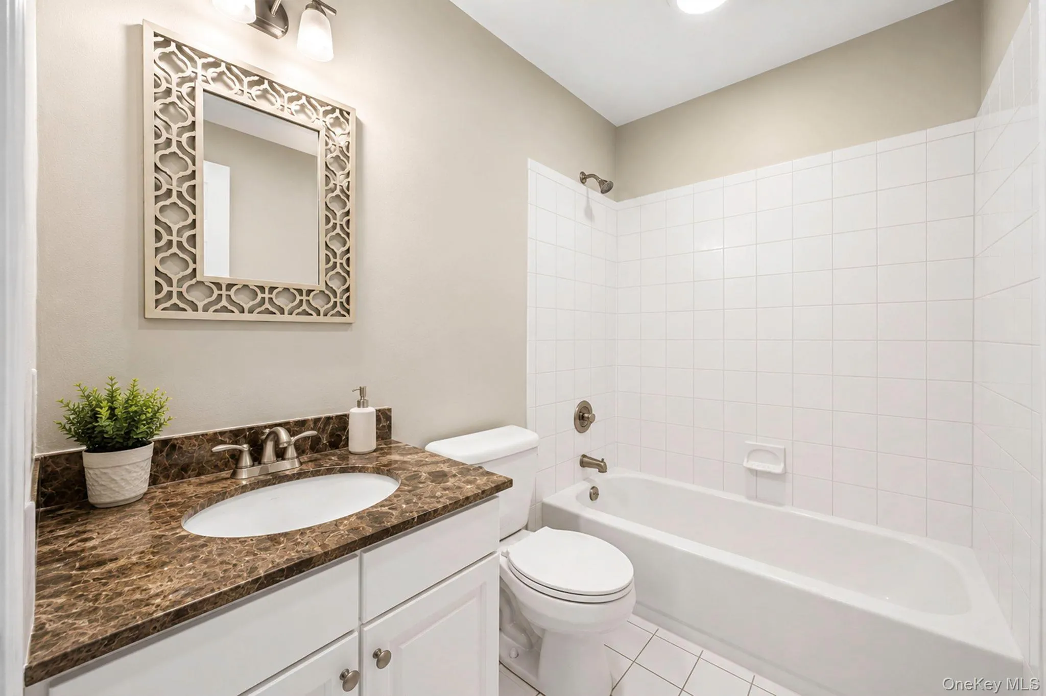 19 The Circle, Oyster Bay, NY, 2 Bedrooms Bedrooms, 5 Rooms Rooms,2 BathroomsBathrooms,Residential,For Rent,The Circle,0,1003795 19 The Circle, Oyster Bay, NY, 2 Bedrooms Bedrooms, 5 Rooms Rooms,2 BathroomsBathrooms,Residential,For Rent,The Circle,0,1003795