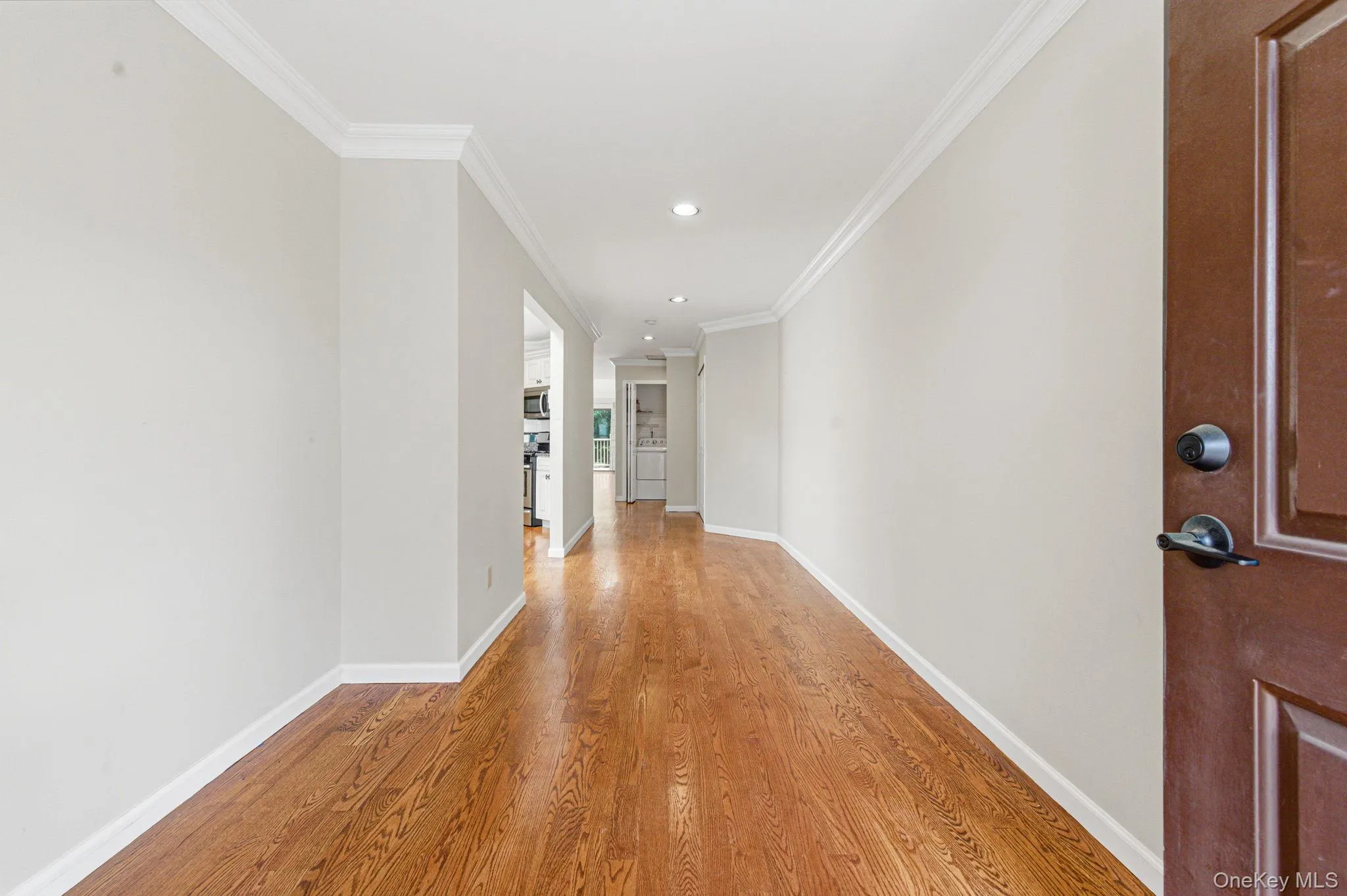 19 The Circle, Oyster Bay, NY, 2 Bedrooms Bedrooms, 5 Rooms Rooms,2 BathroomsBathrooms,Residential,For Rent,The Circle,0,1003795 19 The Circle, Oyster Bay, NY, 2 Bedrooms Bedrooms, 5 Rooms Rooms,2 BathroomsBathrooms,Residential,For Rent,The Circle,0,1003795