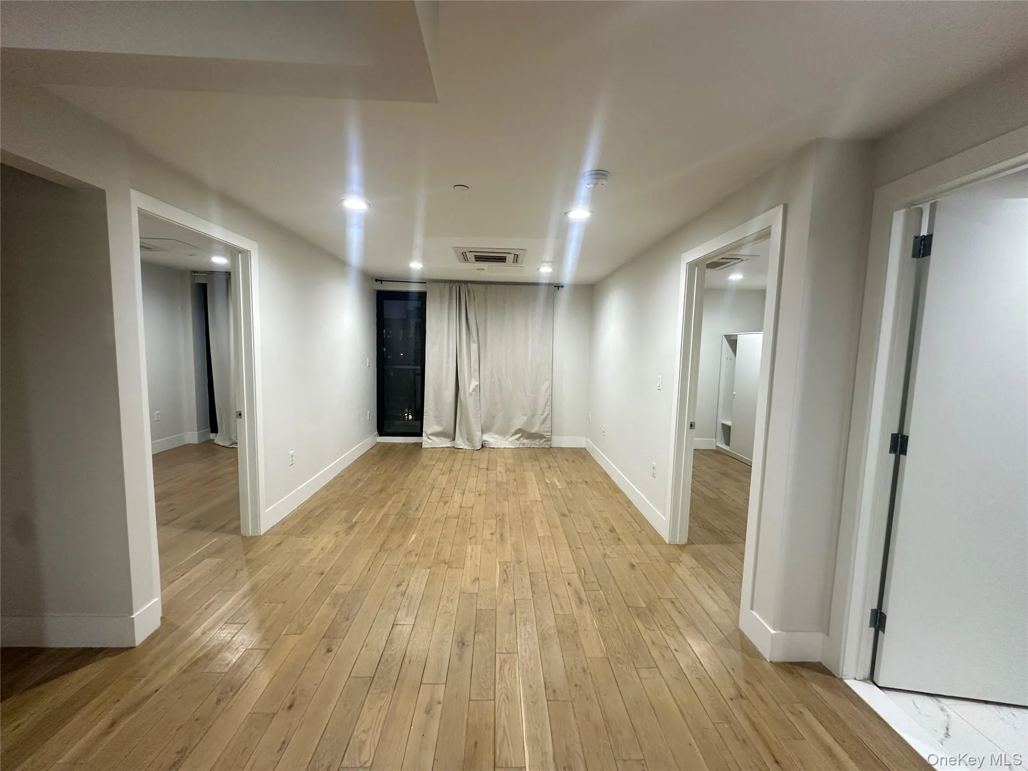 2705 41st Avenue, New York, NY, 2 Bedrooms Bedrooms, 5 Rooms Rooms,2 BathroomsBathrooms,Residential Lease,For Rent,41st,0,1003798 2705 41st Avenue, New York, NY, 2 Bedrooms Bedrooms, 5 Rooms Rooms,2 BathroomsBathrooms,Residential Lease,For Rent,41st,0,1003798