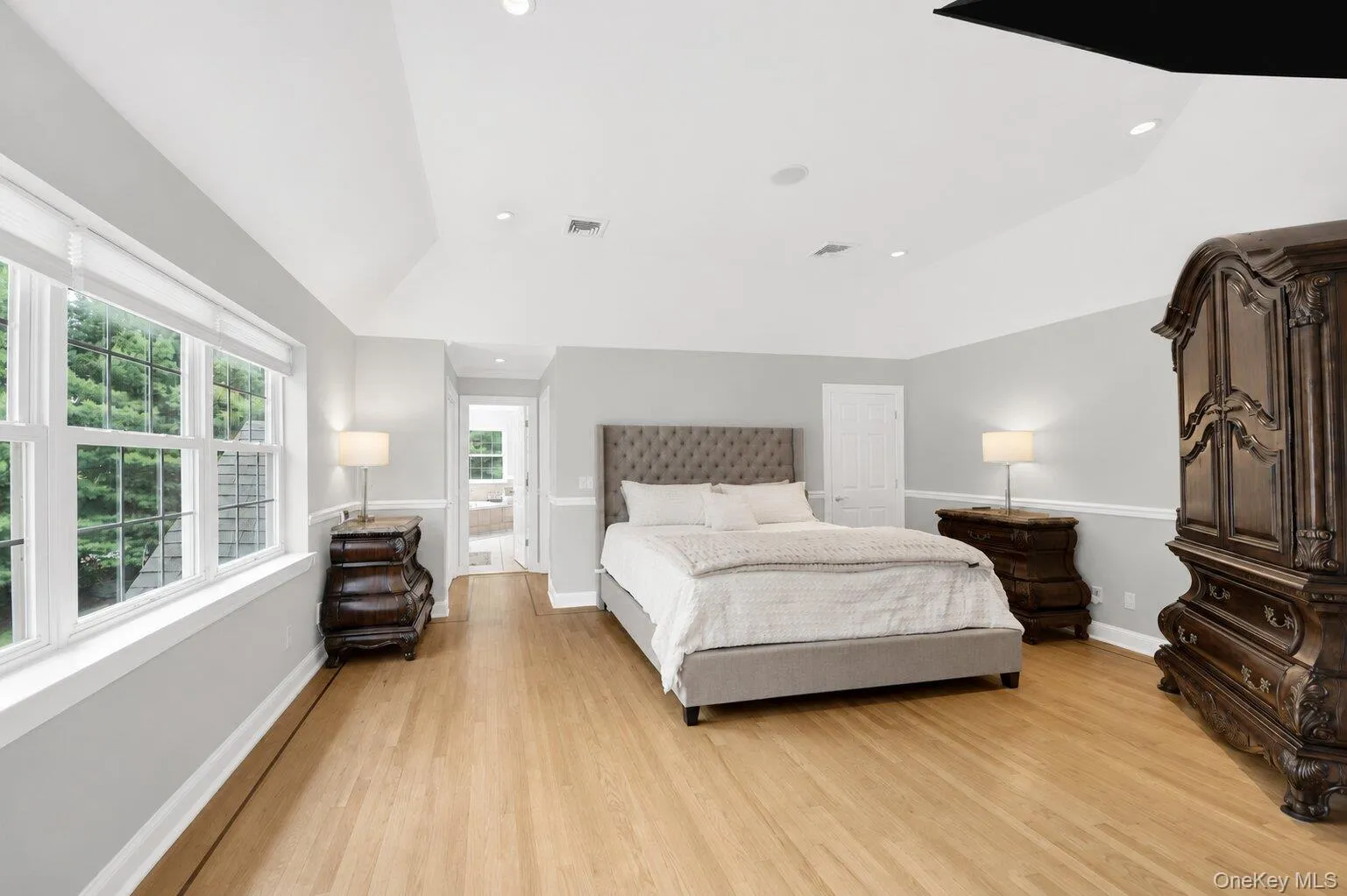 Double Door Entry, Hardwood Floors w. Inlay Design, Decorative Columns, Access to Full Unfinished Attic Double Door Entry, Hardwood Floors w. Inlay Design, Decorative Columns, Access to Full Unfinished Attic