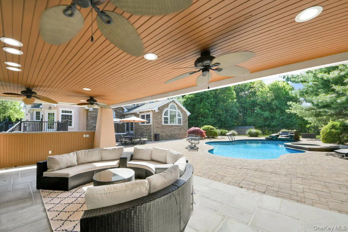 Pergola w. Wood Burning Fireplace, Stone Countertop w. Sink, Ceiling Fans, Recessed Lighting Pergola w. Wood Burning Fireplace, Stone Countertop w. Sink, Ceiling Fans, Recessed Lighting