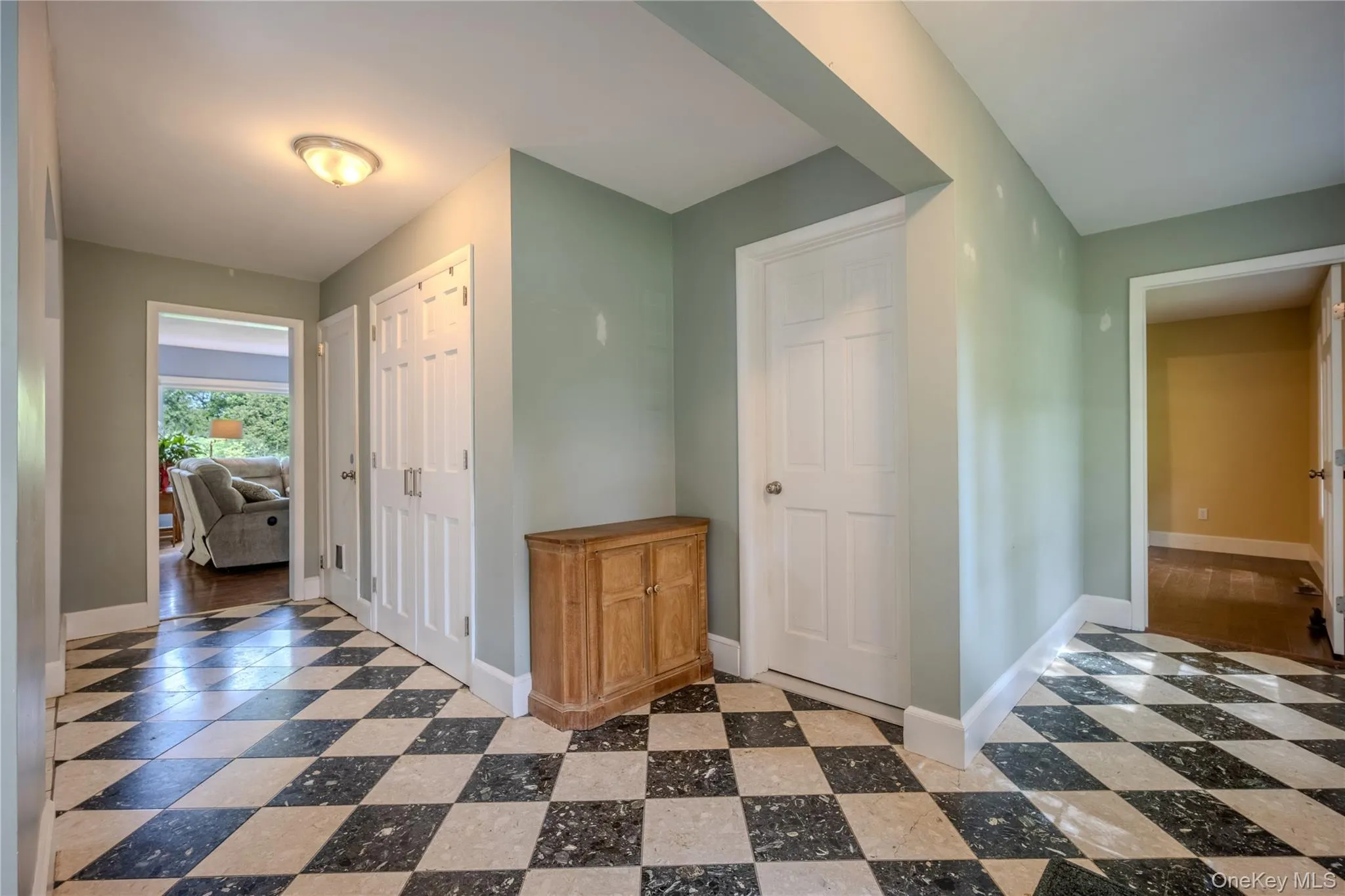 Grand Entry Foyer Tiled Grand Entry Foyer Tiled