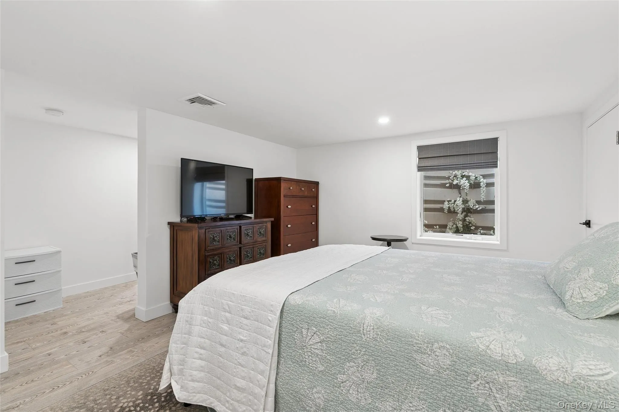 89 Woodlawn Avenue, Brookhaven, NY, 3 Bedrooms Bedrooms, 7 Rooms Rooms,2 BathroomsBathrooms,Residential,For Rent,Woodlawn,0,1003807 89 Woodlawn Avenue, Brookhaven, NY, 3 Bedrooms Bedrooms, 7 Rooms Rooms,2 BathroomsBathrooms,Residential,For Rent,Woodlawn,0,1003807