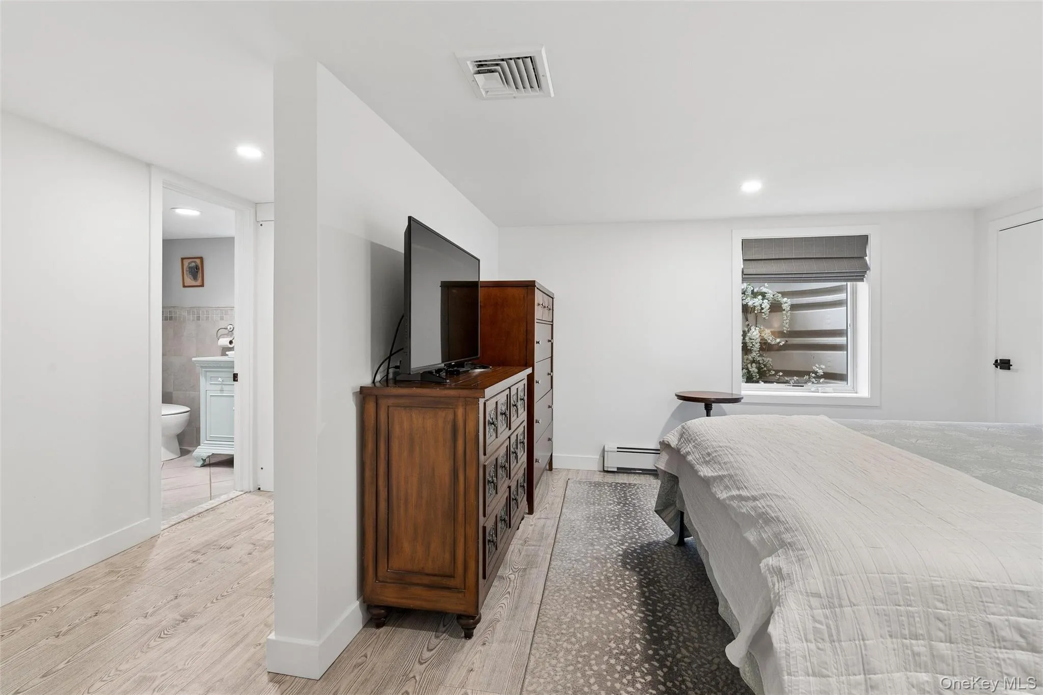 89 Woodlawn Avenue, Brookhaven, NY, 3 Bedrooms Bedrooms, 7 Rooms Rooms,2 BathroomsBathrooms,Residential,For Rent,Woodlawn,0,1003807 89 Woodlawn Avenue, Brookhaven, NY, 3 Bedrooms Bedrooms, 7 Rooms Rooms,2 BathroomsBathrooms,Residential,For Rent,Woodlawn,0,1003807