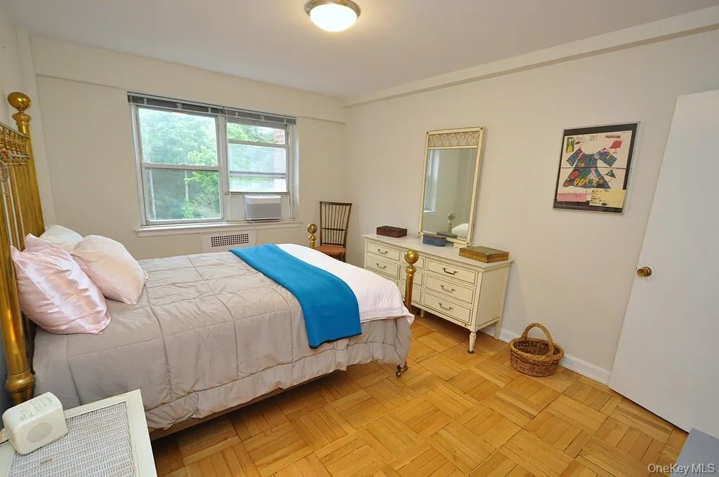 Large Second Bedroom has parquet floors and is approx 14'-6" x 11'-0". Large Second Bedroom has parquet floors and is approx 14'-6" x 11'-0".