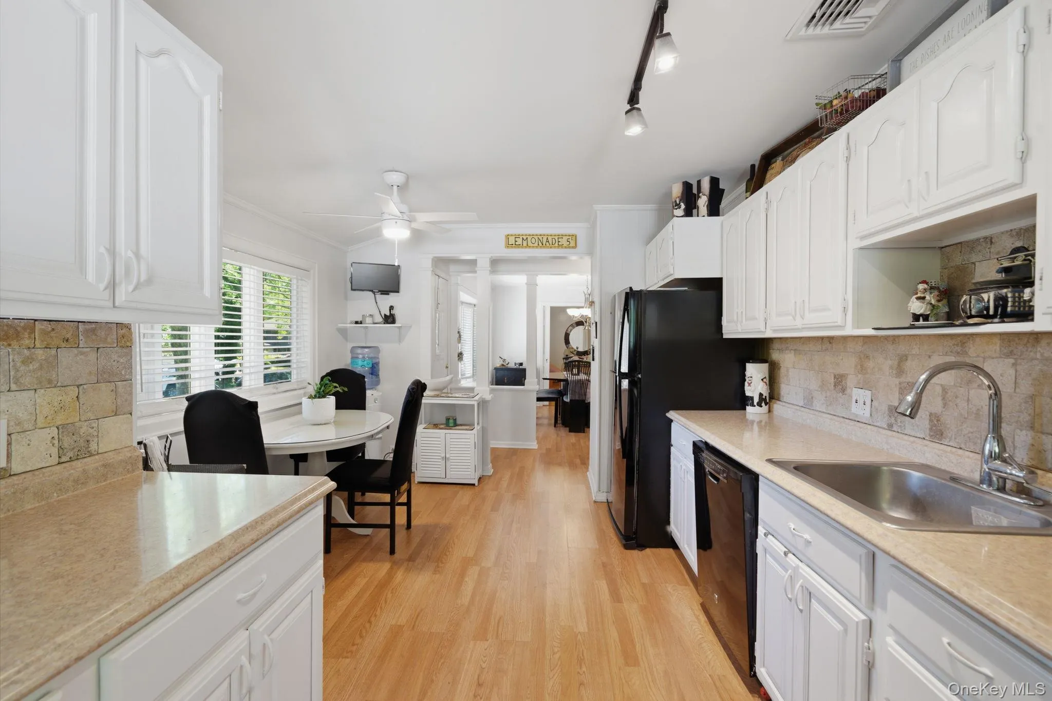 37 Coe Place, Huntington, NY, 3 Bedrooms Bedrooms, 6 Rooms Rooms,3 BathroomsBathrooms,Residential,For Rent,Coe,0,1003811 37 Coe Place, Huntington, NY, 3 Bedrooms Bedrooms, 6 Rooms Rooms,3 BathroomsBathrooms,Residential,For Rent,Coe,0,1003811