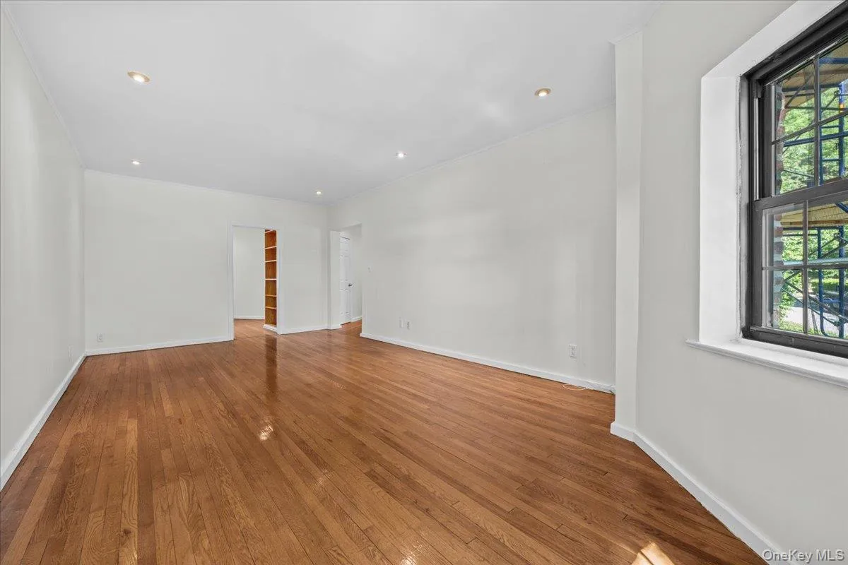 1440 Boston Post Road, Mamaroneck, NY, 2 Bedrooms Bedrooms, 4 Rooms Rooms,1 BathroomBathrooms,Residential,For Rent,Boston Post,0,1003812 1440 Boston Post Road, Mamaroneck, NY, 2 Bedrooms Bedrooms, 4 Rooms Rooms,1 BathroomBathrooms,Residential,For Rent,Boston Post,0,1003812