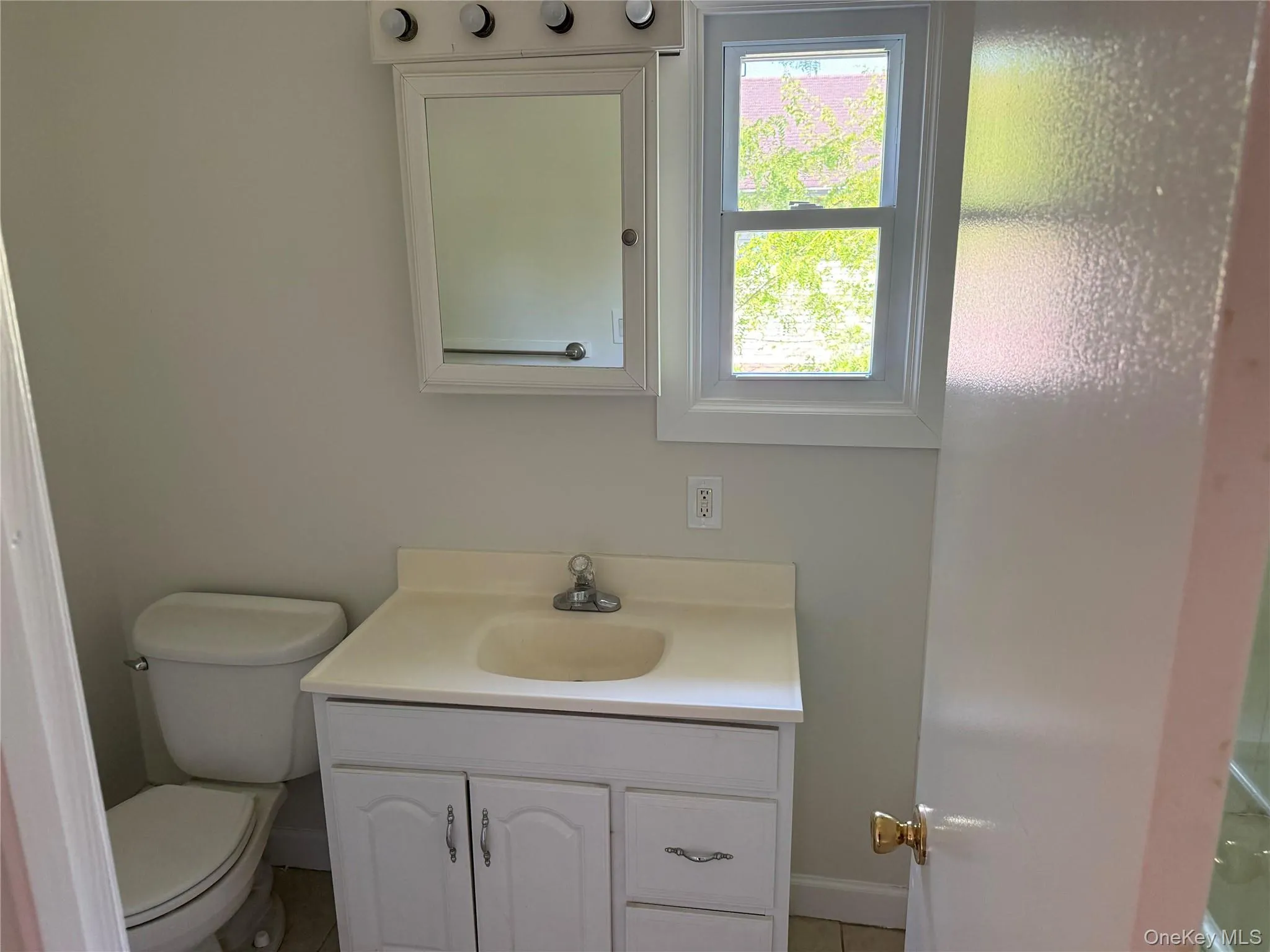 85-87 Washington Street, Islip, NY, 3 Bedrooms Bedrooms, 7 Rooms Rooms,1 BathroomBathrooms,Residential Lease,For Rent,Washington,0,1003814 85-87 Washington Street, Islip, NY, 3 Bedrooms Bedrooms, 7 Rooms Rooms,1 BathroomBathrooms,Residential Lease,For Rent,Washington,0,1003814