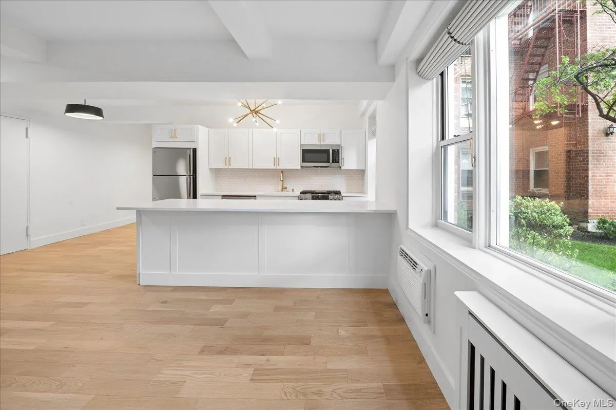 1 Sadore Lane, Yonkers, NY, 1 Bedroom Bedrooms, 3 Rooms Rooms,1 BathroomBathrooms,Residential Sale,For Rent,Sadore,0,1003821 1 Sadore Lane, Yonkers, NY, 1 Bedroom Bedrooms, 3 Rooms Rooms,1 BathroomBathrooms,Residential Sale,For Rent,Sadore,0,1003821