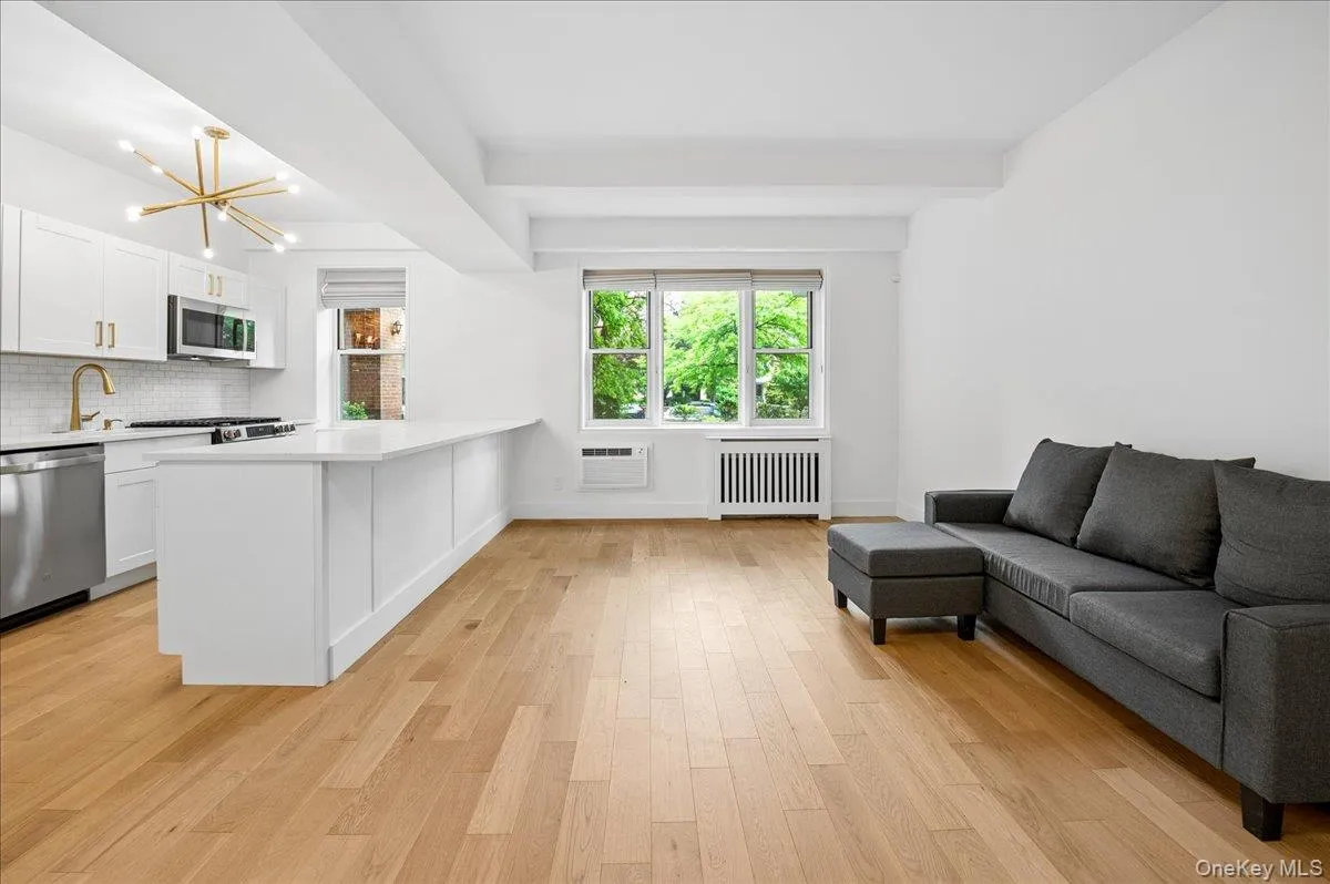 1 Sadore Lane, Yonkers, NY, 1 Bedroom Bedrooms, 3 Rooms Rooms,1 BathroomBathrooms,Residential Sale,For Rent,Sadore,0,1003821 1 Sadore Lane, Yonkers, NY, 1 Bedroom Bedrooms, 3 Rooms Rooms,1 BathroomBathrooms,Residential Sale,For Rent,Sadore,0,1003821