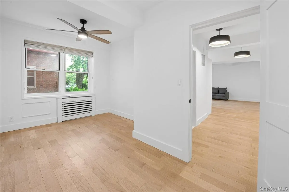 1 Sadore Lane, Yonkers, NY, 1 Bedroom Bedrooms, 3 Rooms Rooms,1 BathroomBathrooms,Residential Sale,For Rent,Sadore,0,1003821 1 Sadore Lane, Yonkers, NY, 1 Bedroom Bedrooms, 3 Rooms Rooms,1 BathroomBathrooms,Residential Sale,For Rent,Sadore,0,1003821
