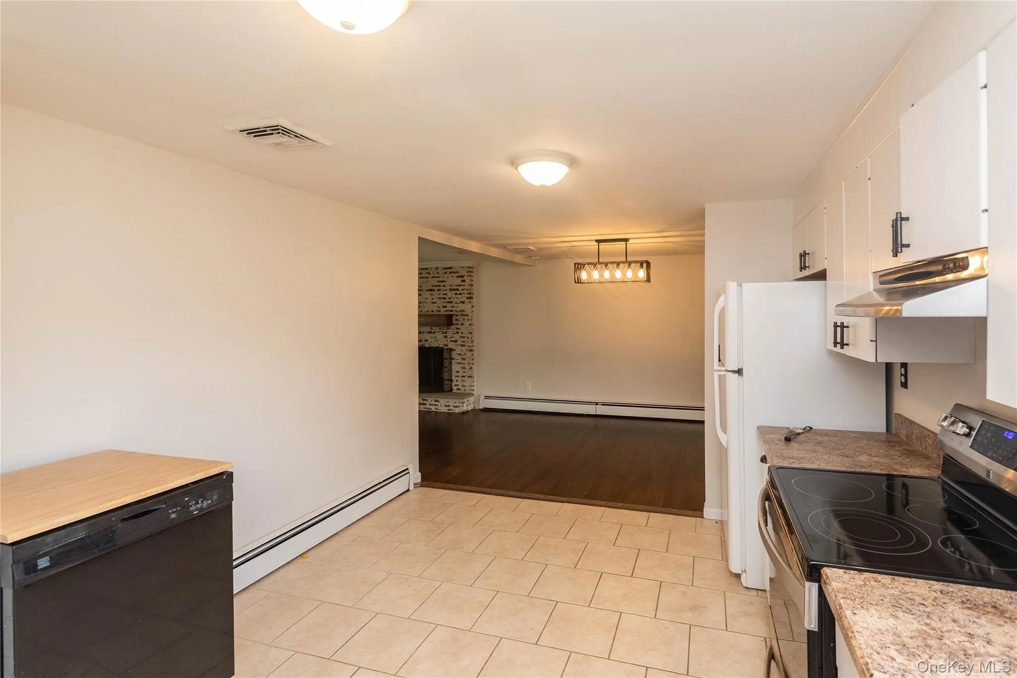 2188 State Route 32, Plattekill, NY, 4 Bedrooms Bedrooms, 9 Rooms Rooms,2 BathroomsBathrooms,Residential,For Rent,State Route 32,0,1003822 2188 State Route 32, Plattekill, NY, 4 Bedrooms Bedrooms, 9 Rooms Rooms,2 BathroomsBathrooms,Residential,For Rent,State Route 32,0,1003822