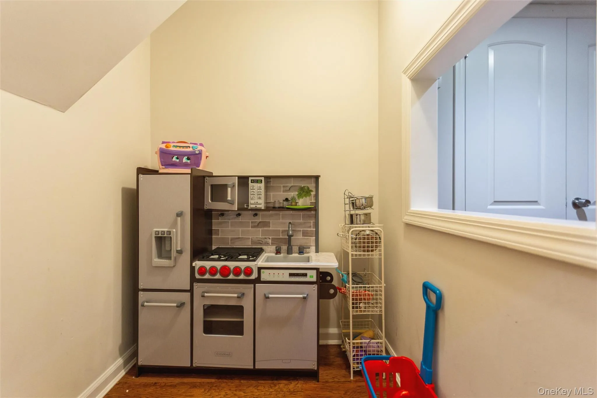 6 Newkirk Avenue, Hempstead, NY, 4 Bedrooms Bedrooms, 8 Rooms Rooms,2 BathroomsBathrooms,Residential,For Rent,Newkirk,0,1003823 6 Newkirk Avenue, Hempstead, NY, 4 Bedrooms Bedrooms, 8 Rooms Rooms,2 BathroomsBathrooms,Residential,For Rent,Newkirk,0,1003823
