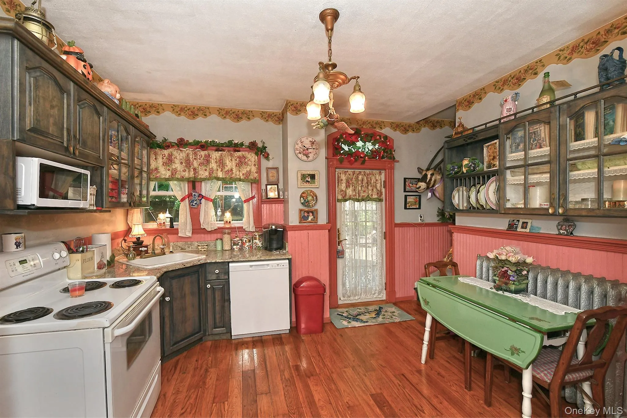 277 Vernon Valley Road, Huntington, NY, 3 Bedrooms Bedrooms, 7 Rooms Rooms,2 BathroomsBathrooms,Residential,For Rent,Vernon Valley,0,1003824 277 Vernon Valley Road, Huntington, NY, 3 Bedrooms Bedrooms, 7 Rooms Rooms,2 BathroomsBathrooms,Residential,For Rent,Vernon Valley,0,1003824