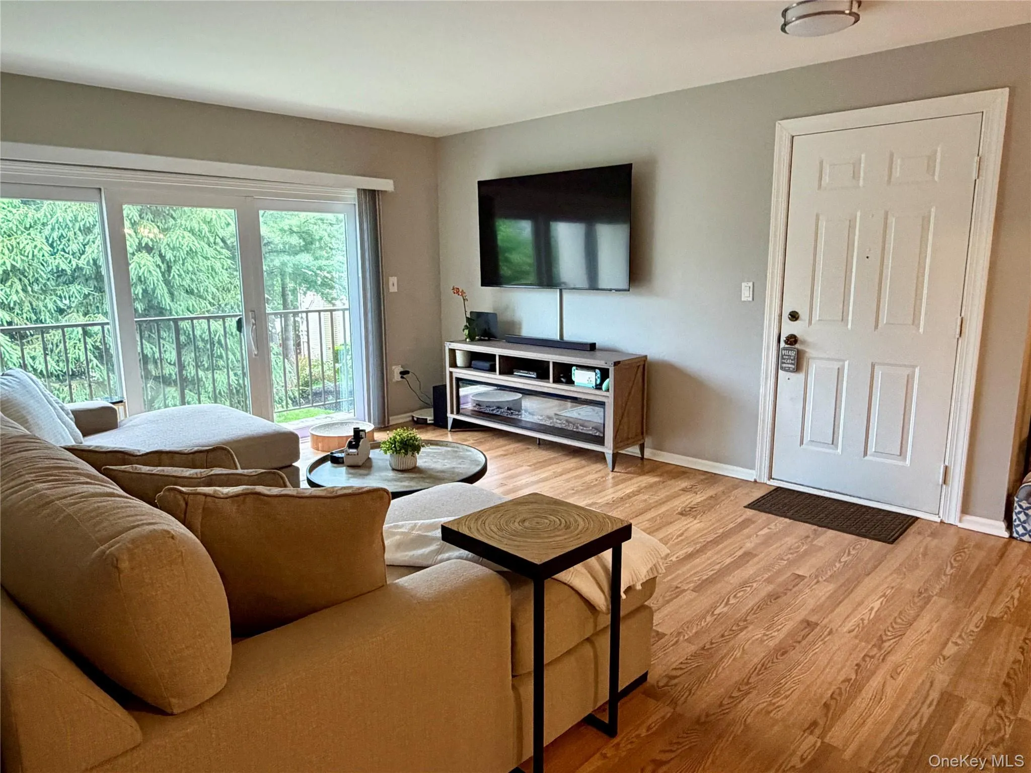 9 Edinburgh Drive, Peekskill, NY, 2 Bedrooms Bedrooms, 5 Rooms Rooms,2 BathroomsBathrooms,Residential,For Rent,Edinburgh,0,1003825 9 Edinburgh Drive, Peekskill, NY, 2 Bedrooms Bedrooms, 5 Rooms Rooms,2 BathroomsBathrooms,Residential,For Rent,Edinburgh,0,1003825