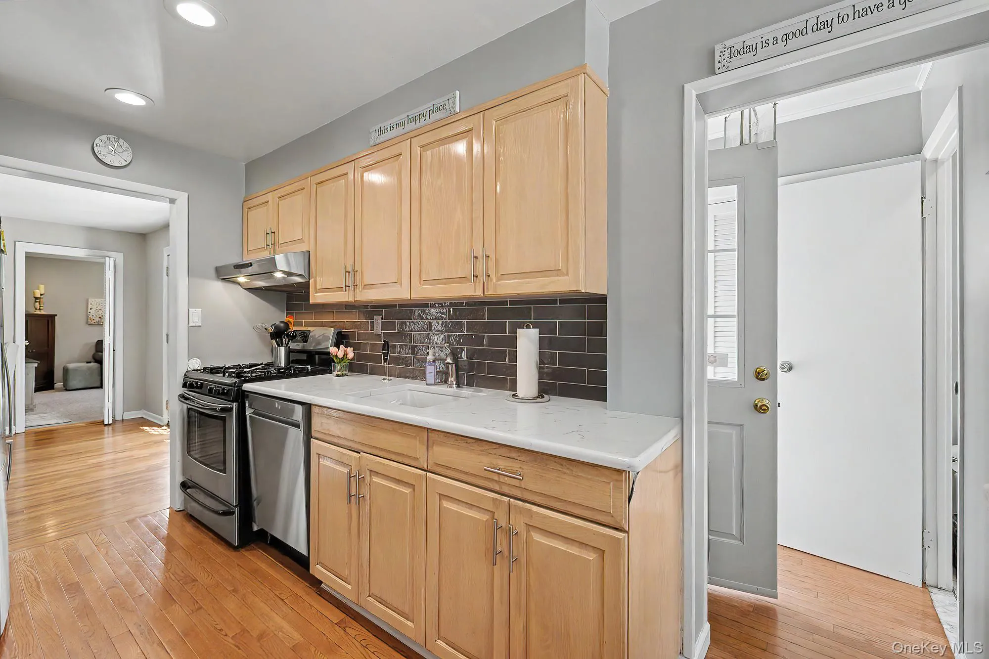 83 Whitman Road, Yonkers, NY, 3 Bedrooms Bedrooms, 7 Rooms Rooms,1 BathroomBathrooms,Residential,For Rent,Whitman,0,1003834 83 Whitman Road, Yonkers, NY, 3 Bedrooms Bedrooms, 7 Rooms Rooms,1 BathroomBathrooms,Residential,For Rent,Whitman,0,1003834