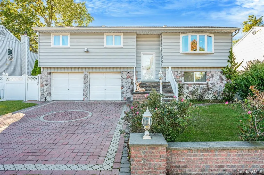 2864 Eastern Boulevard, Hempstead, NY, 6 Bedrooms Bedrooms, 11 Rooms Rooms,4 BathroomsBathrooms,Residential,For Rent,Eastern,0,1003841 2864 Eastern Boulevard, Hempstead, NY, 6 Bedrooms Bedrooms, 11 Rooms Rooms,4 BathroomsBathrooms,Residential,For Rent,Eastern,0,1003841