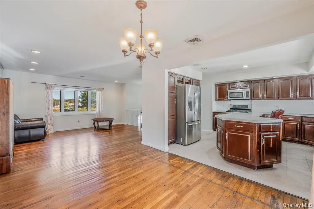 2864 Eastern Boulevard, Hempstead, NY, 6 Bedrooms Bedrooms, 11 Rooms Rooms,4 BathroomsBathrooms,Residential,For Rent,Eastern,0,1003841 2864 Eastern Boulevard, Hempstead, NY, 6 Bedrooms Bedrooms, 11 Rooms Rooms,4 BathroomsBathrooms,Residential,For Rent,Eastern,0,1003841