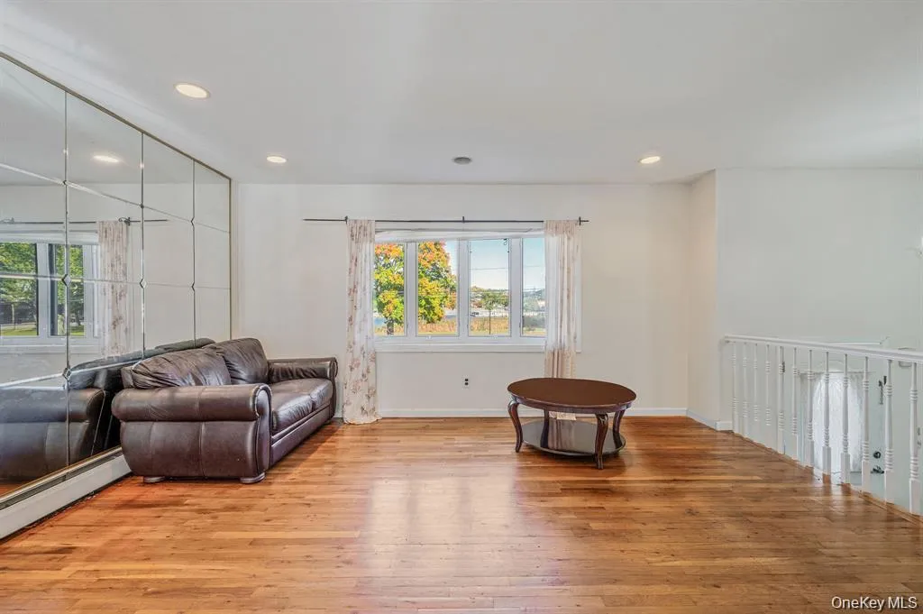 2864 Eastern Boulevard, Hempstead, NY, 6 Bedrooms Bedrooms, 11 Rooms Rooms,4 BathroomsBathrooms,Residential,For Rent,Eastern,0,1003841 2864 Eastern Boulevard, Hempstead, NY, 6 Bedrooms Bedrooms, 11 Rooms Rooms,4 BathroomsBathrooms,Residential,For Rent,Eastern,0,1003841