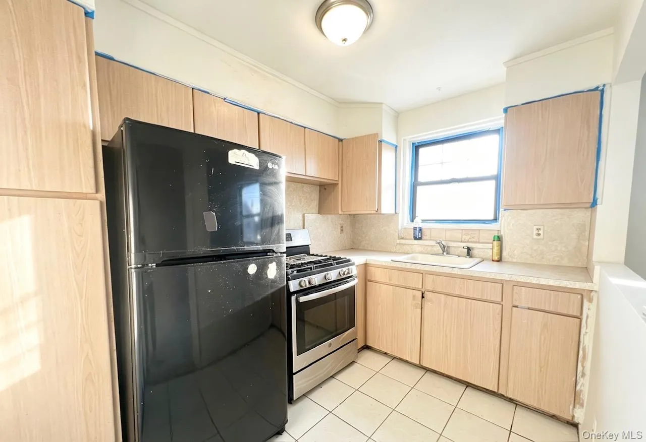 6722 136th Street, New York, NY, 3 Bedrooms Bedrooms, 6 Rooms Rooms,1 BathroomBathrooms,Residential,For Rent,136th Street,0,1003845 6722 136th Street, New York, NY, 3 Bedrooms Bedrooms, 6 Rooms Rooms,1 BathroomBathrooms,Residential,For Rent,136th Street,0,1003845