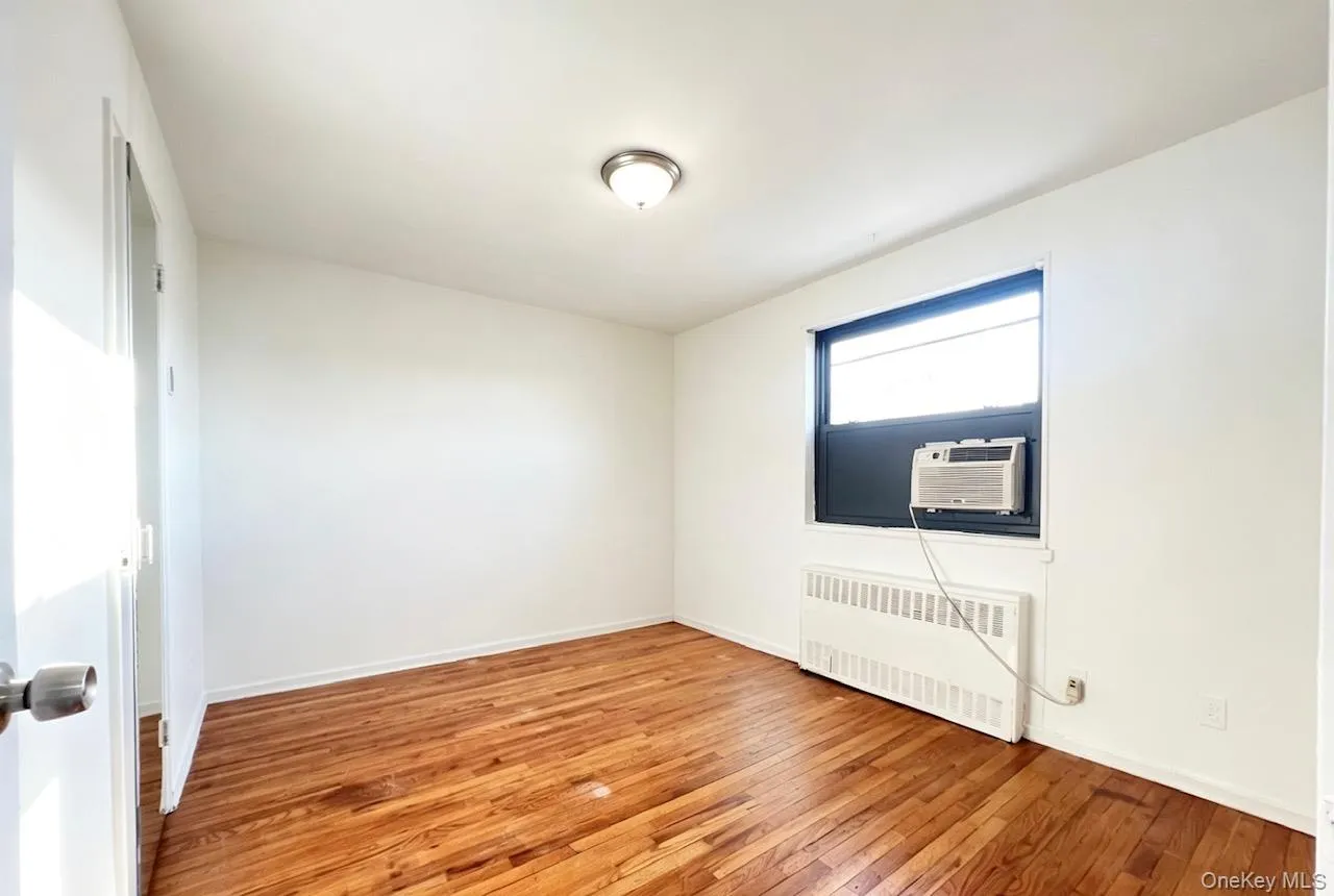 6722 136th Street, New York, NY, 3 Bedrooms Bedrooms, 6 Rooms Rooms,1 BathroomBathrooms,Residential,For Rent,136th Street,0,1003845 6722 136th Street, New York, NY, 3 Bedrooms Bedrooms, 6 Rooms Rooms,1 BathroomBathrooms,Residential,For Rent,136th Street,0,1003845