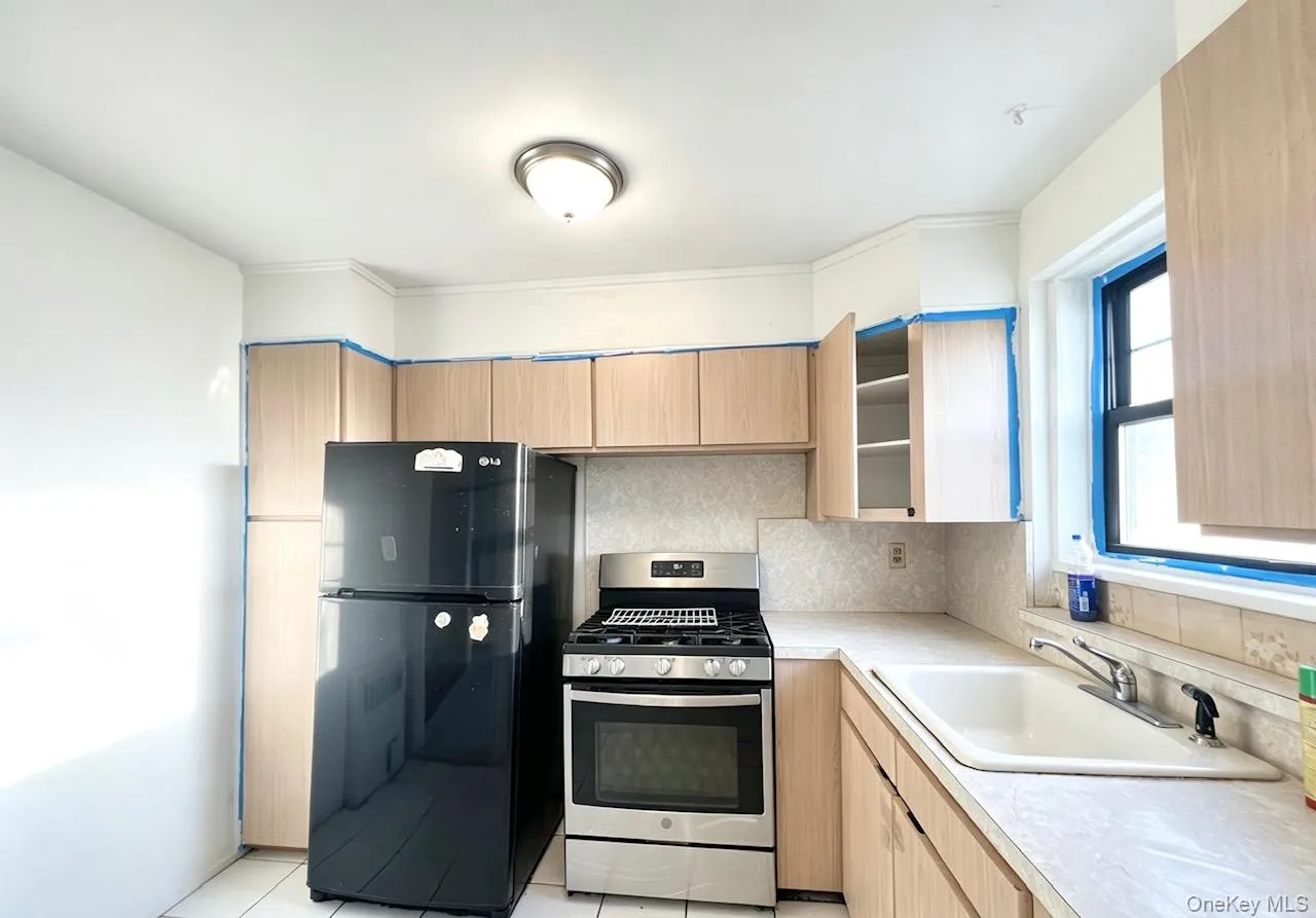 6722 136th Street, New York, NY, 3 Bedrooms Bedrooms, 6 Rooms Rooms,1 BathroomBathrooms,Residential,For Rent,136th Street,0,1003845 6722 136th Street, New York, NY, 3 Bedrooms Bedrooms, 6 Rooms Rooms,1 BathroomBathrooms,Residential,For Rent,136th Street,0,1003845