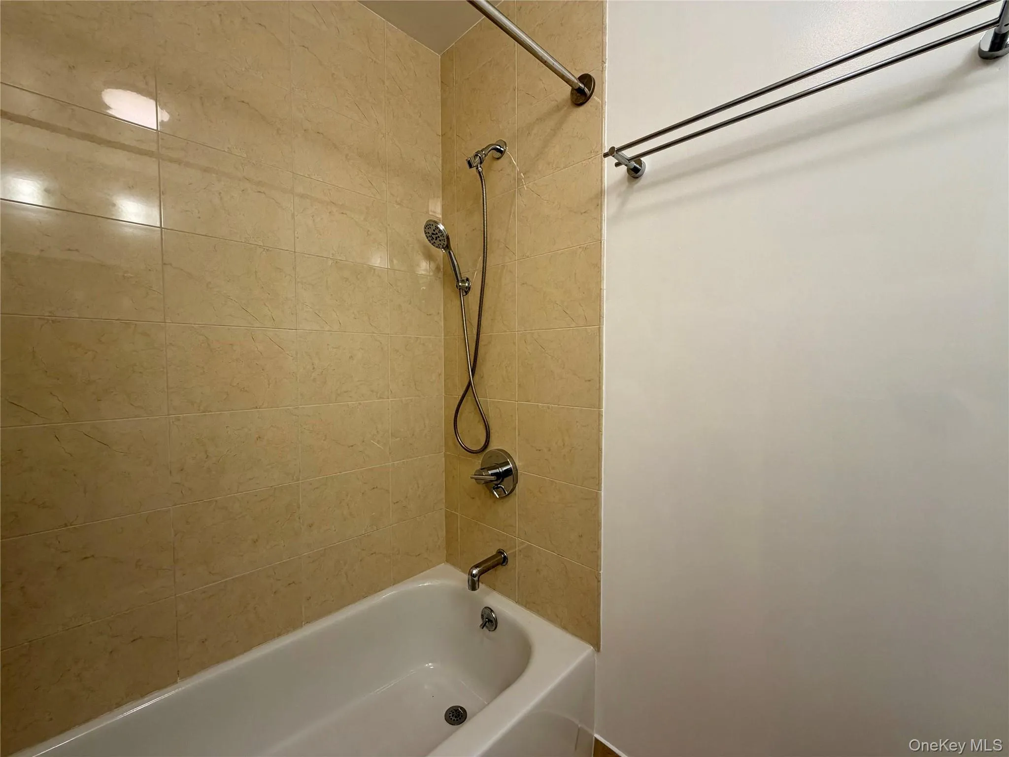 71-57 161st Street, New York, NY, 2 Bedrooms Bedrooms, 6 Rooms Rooms,2 BathroomsBathrooms,Residential Lease,For Rent,161st,0,1003846 71-57 161st Street, New York, NY, 2 Bedrooms Bedrooms, 6 Rooms Rooms,2 BathroomsBathrooms,Residential Lease,For Rent,161st,0,1003846